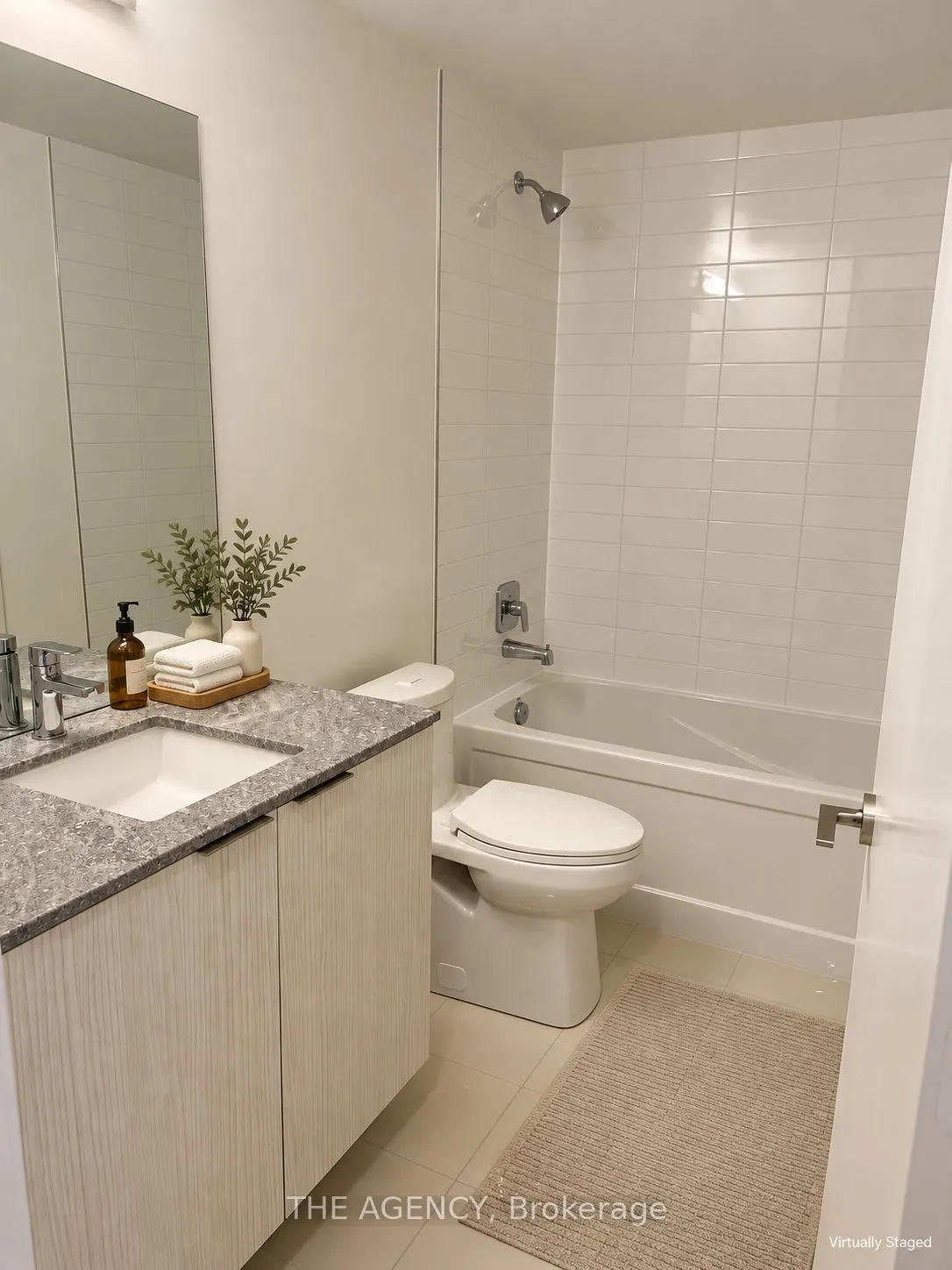 158 Front Street E #208