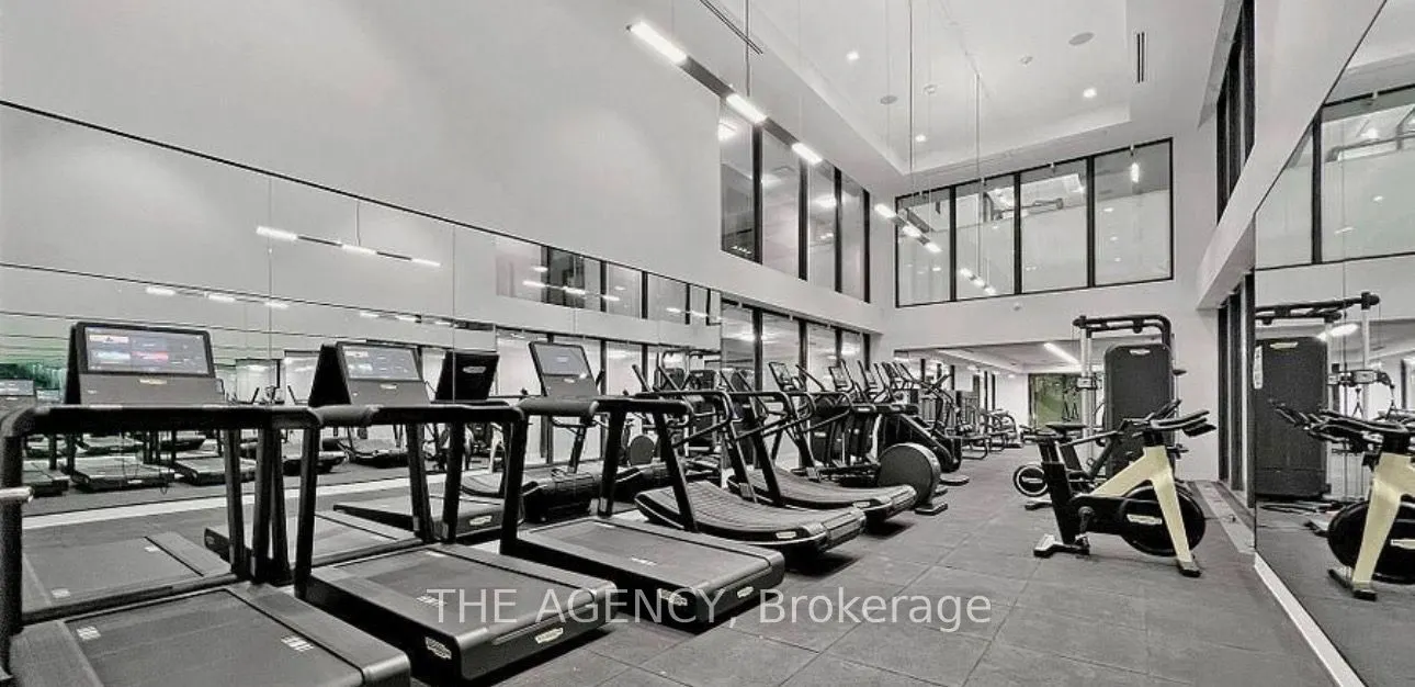 158 Front Street E #208