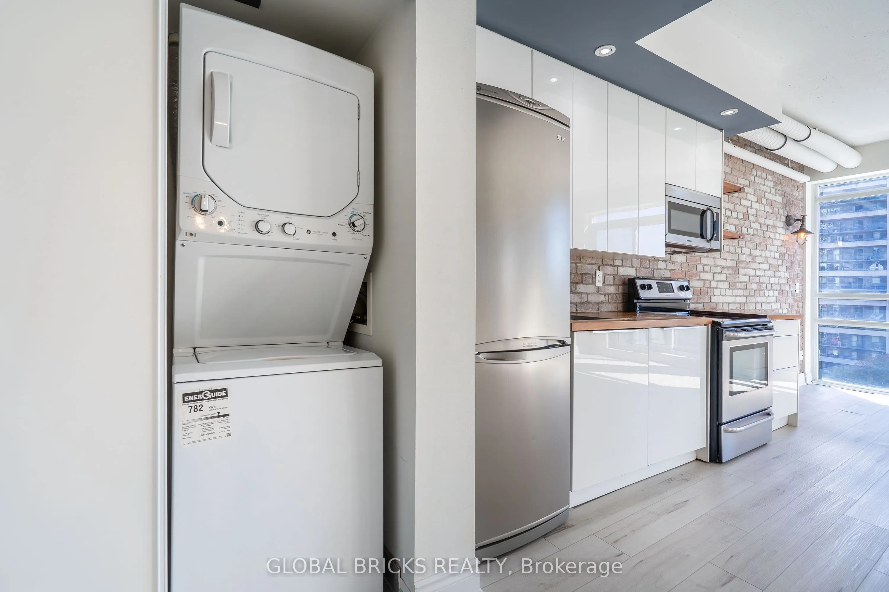 170 Sudbury Street #815