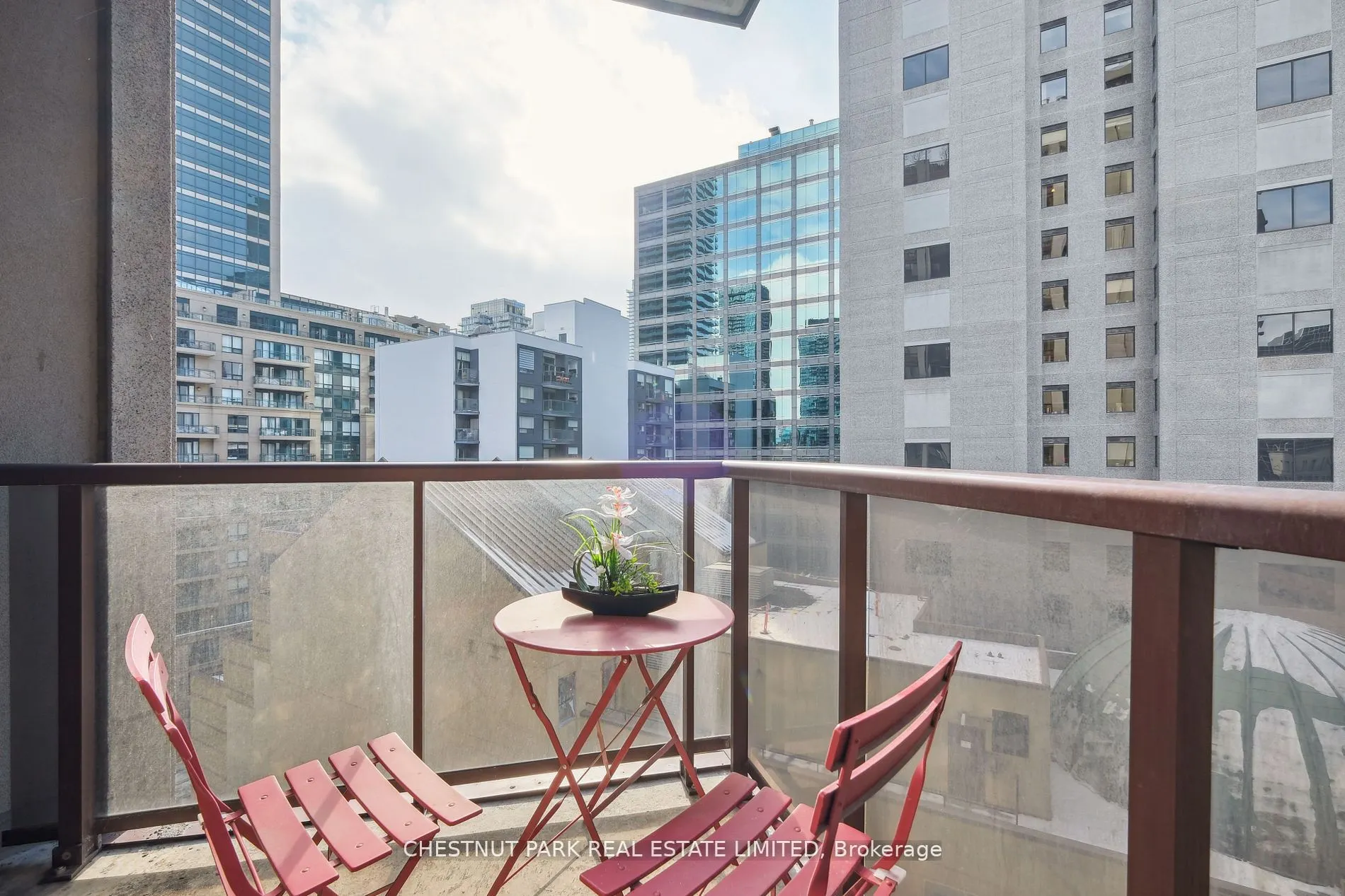 85 Bloor Street E #1014