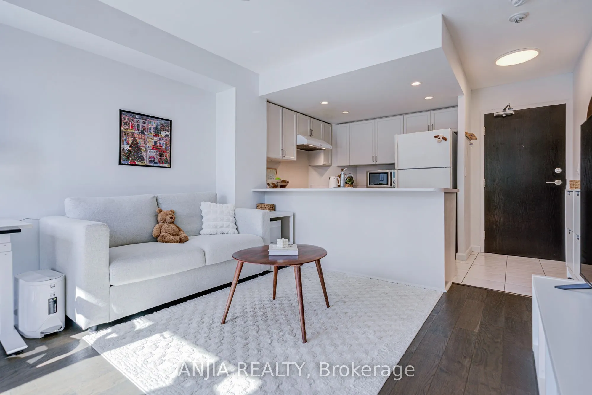 8 Park Road #2011