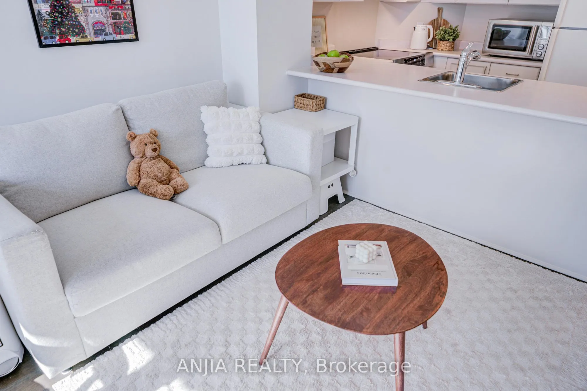 8 Park Road #2011