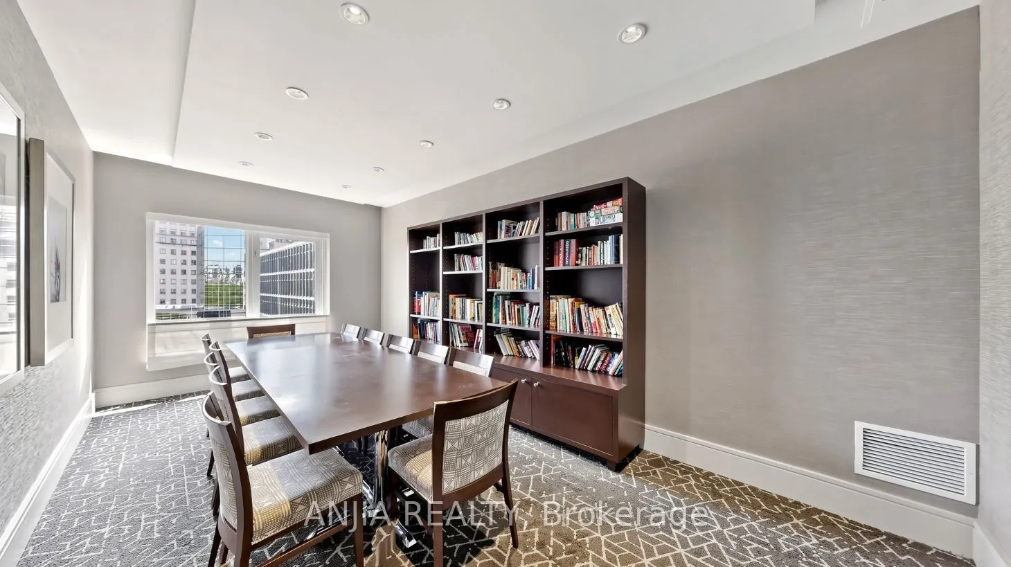 8 Park Road #2011