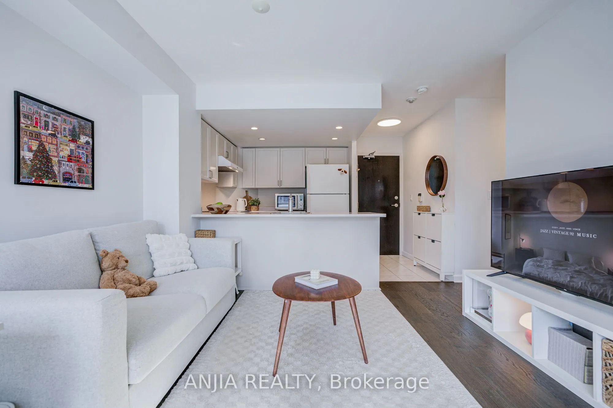 8 Park Road #2011