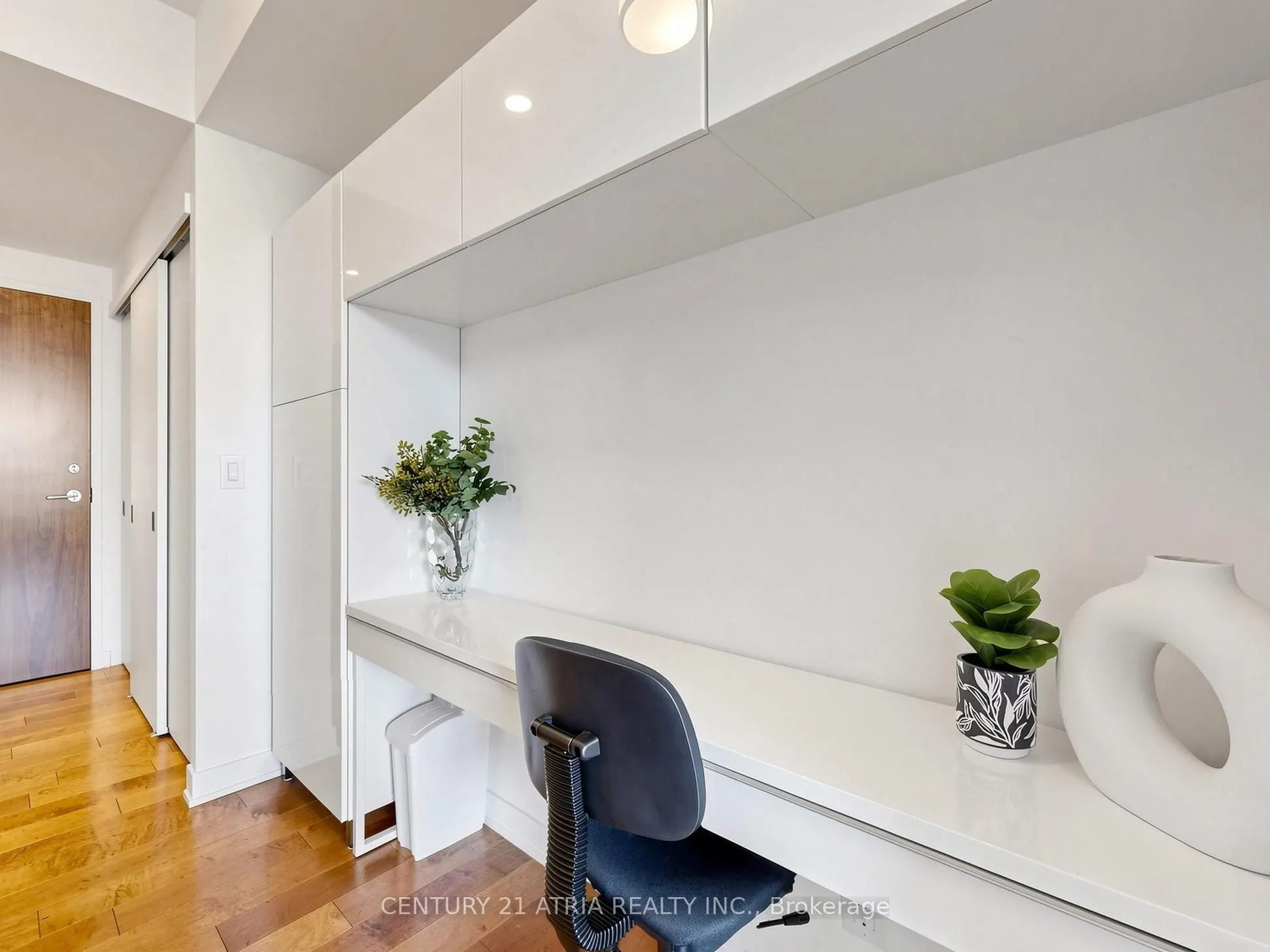 3 Market Street #410