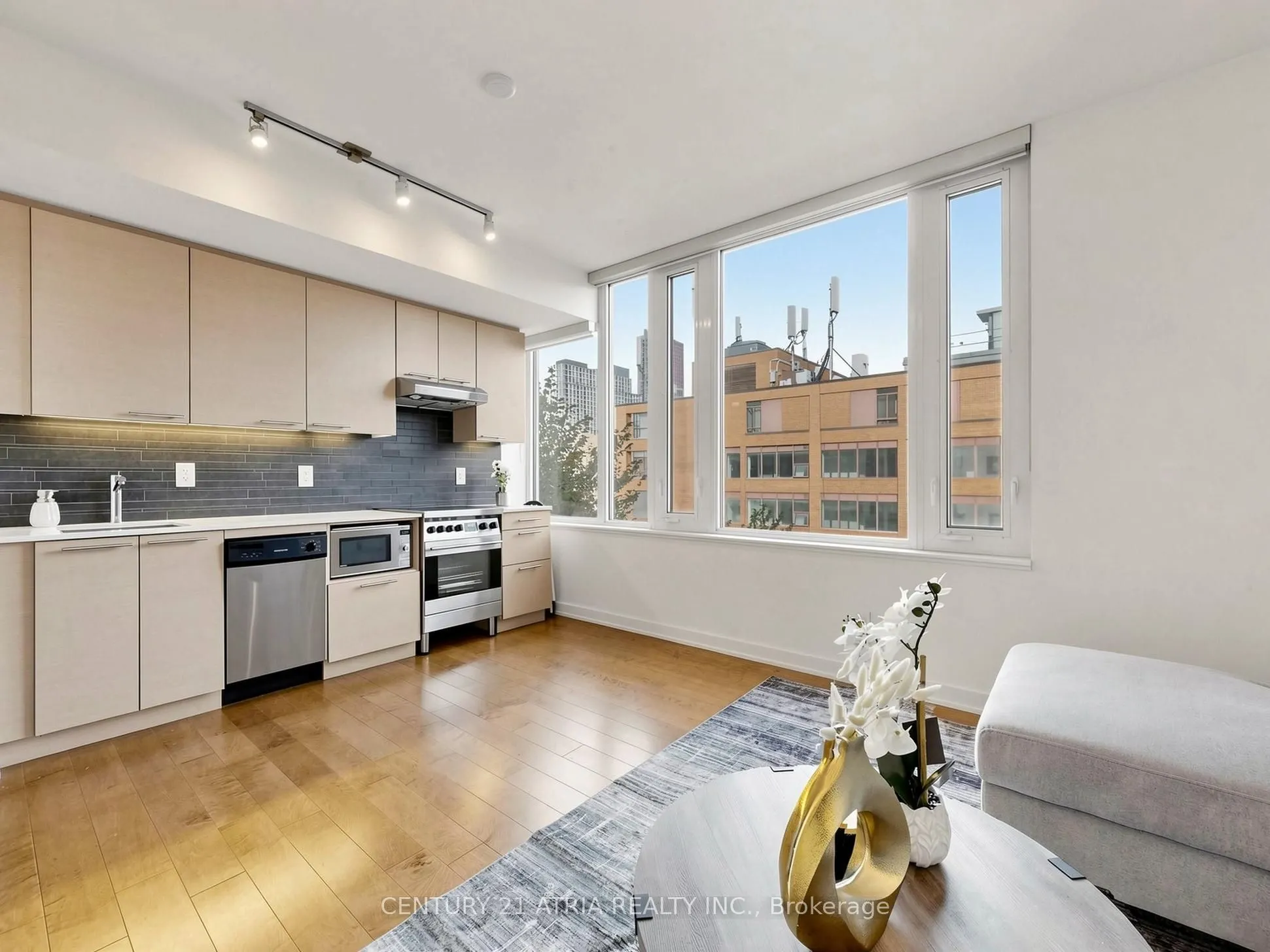 3 Market Street #410