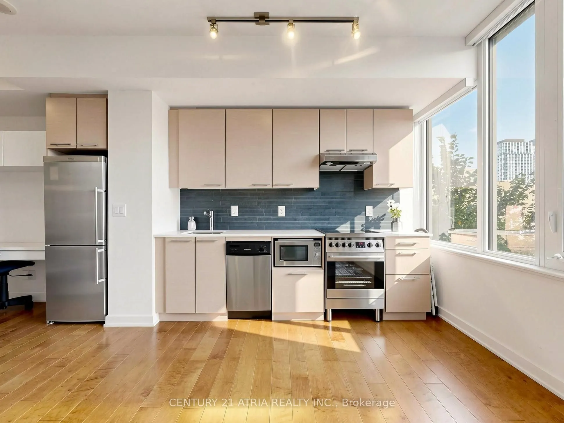 3 Market Street #410