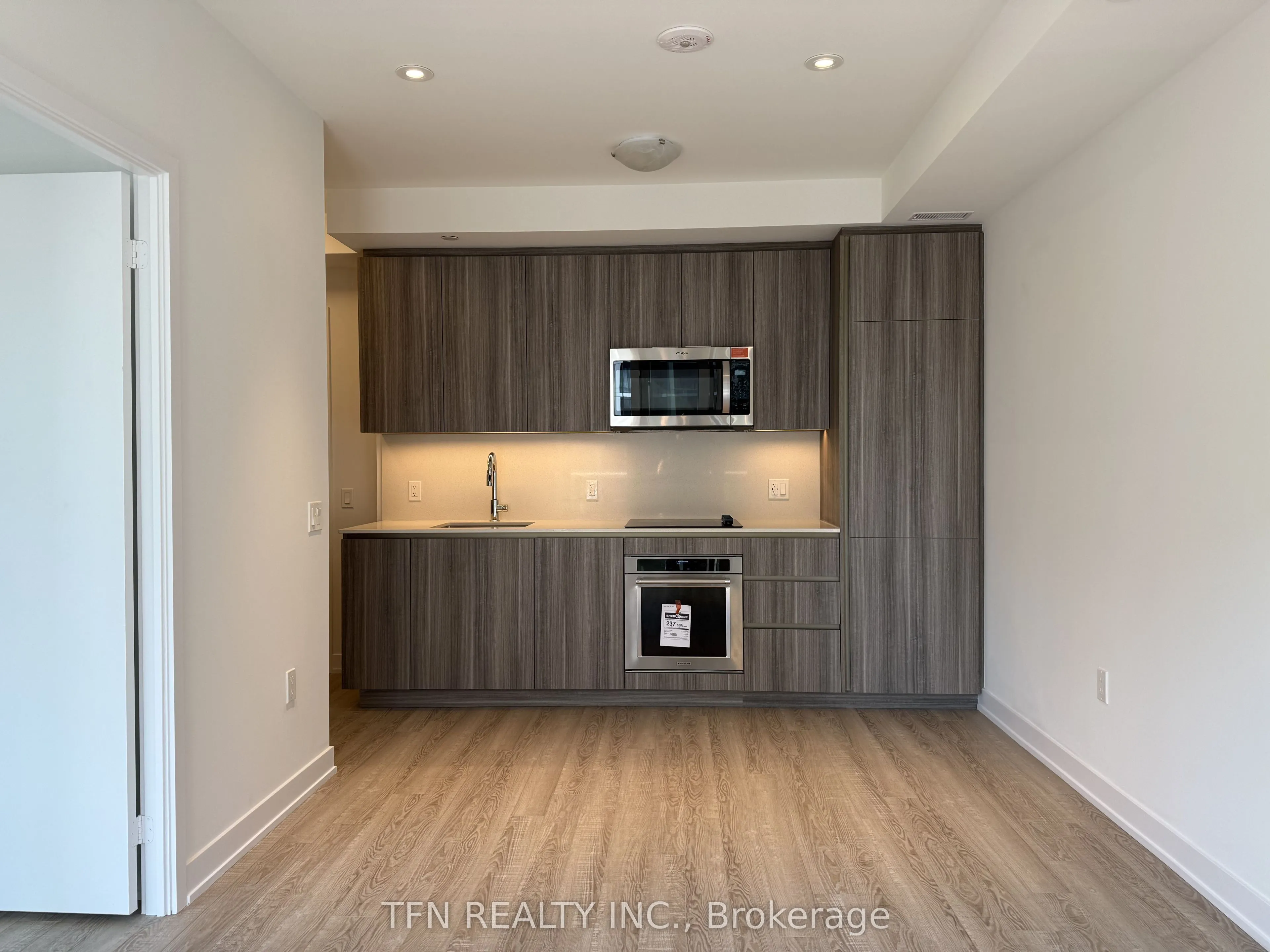 15 Richardson Street #920
