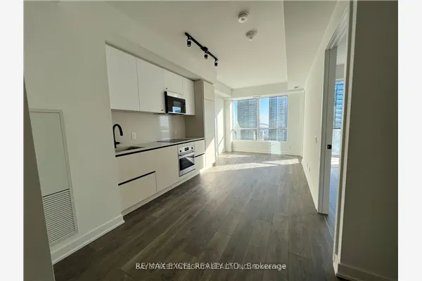 108 Peter Street #2708