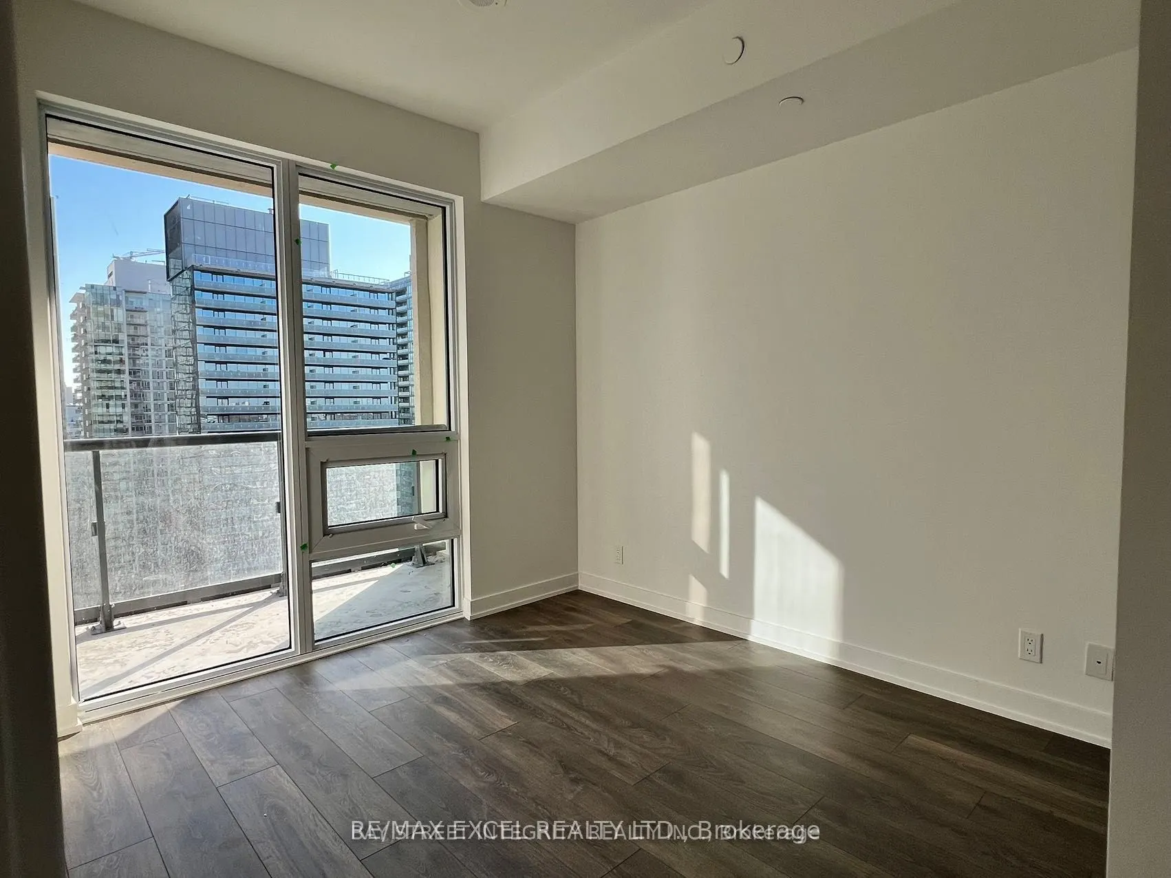 108 Peter Street #2708