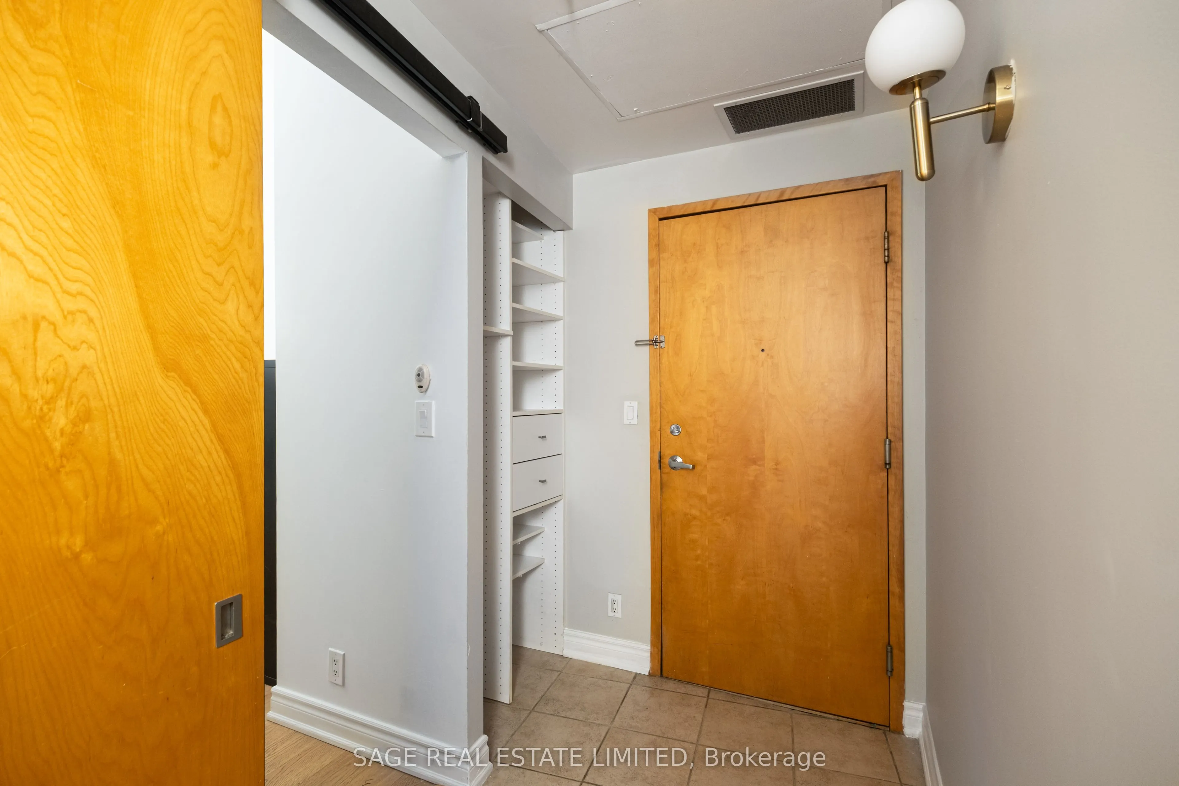 700 King Street W #719