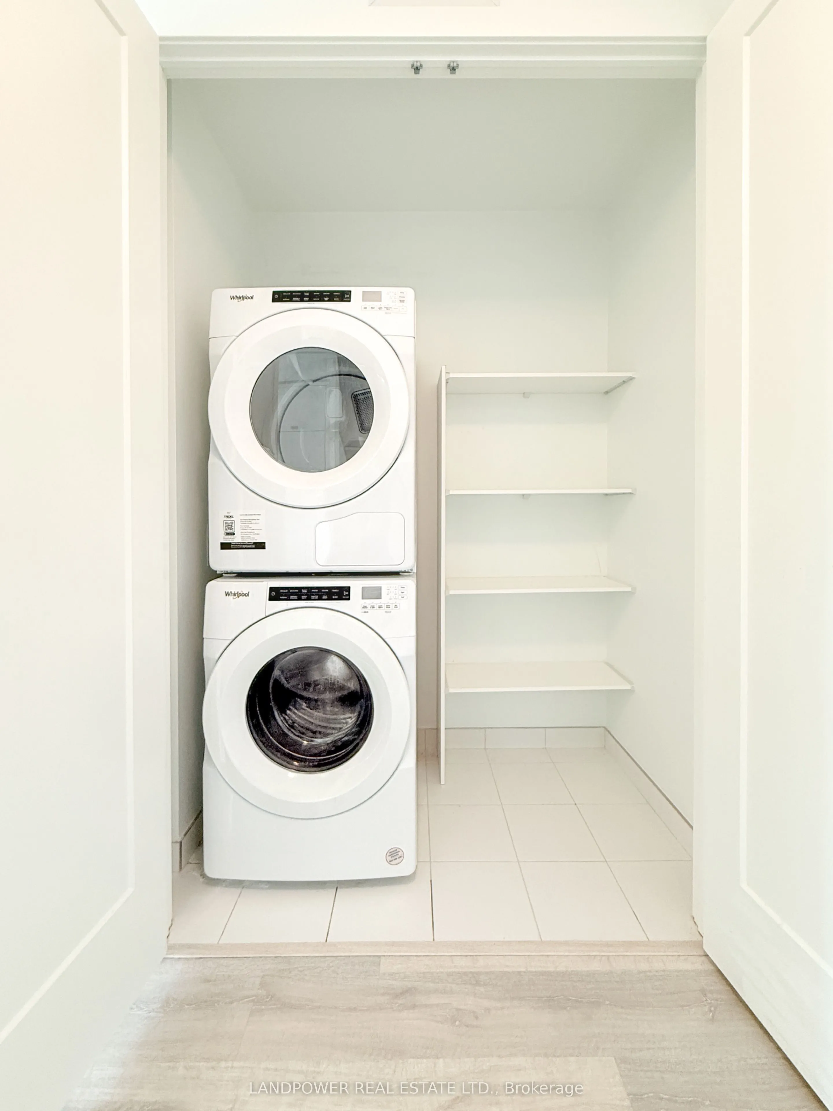 480 Front Street W #2002