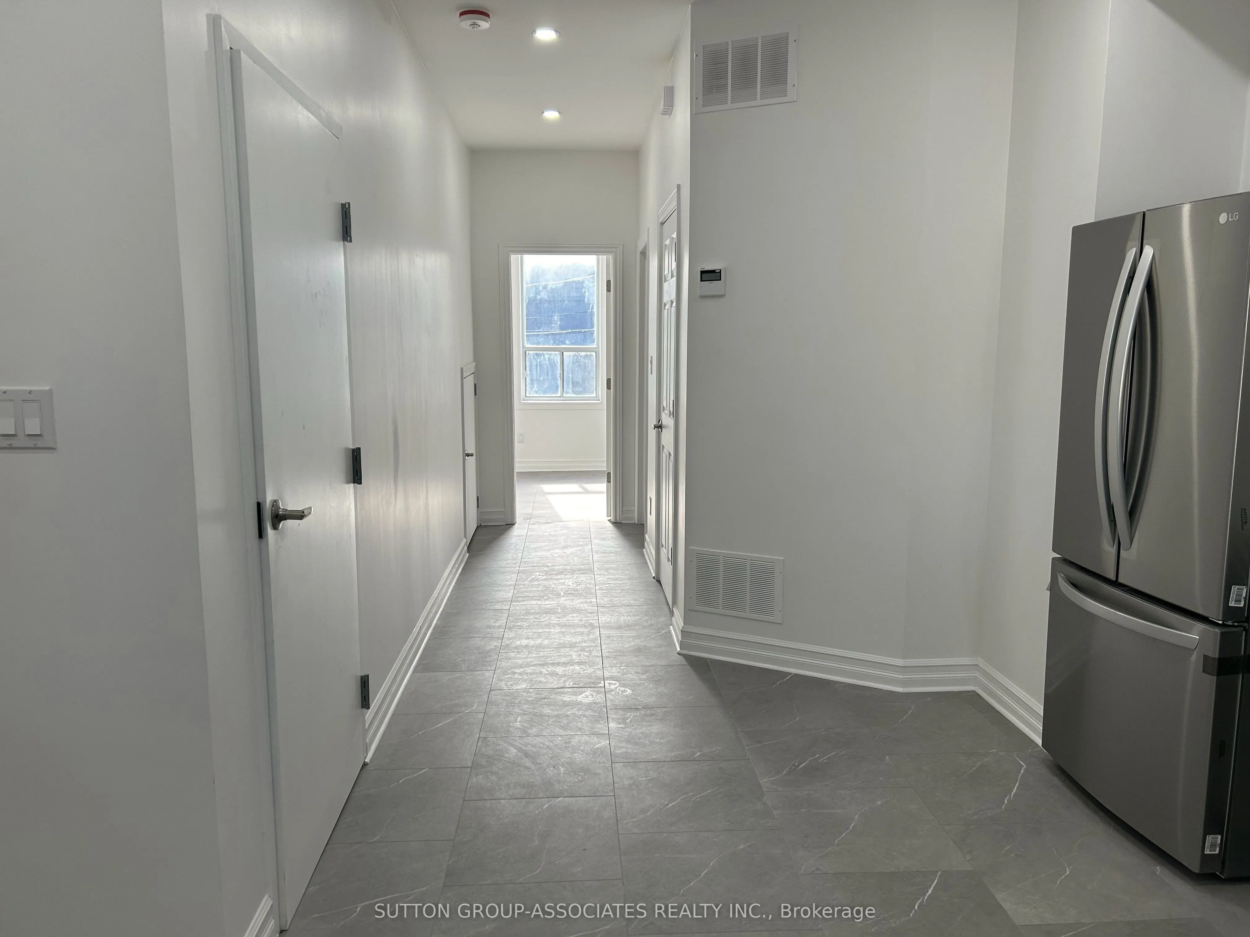 792 College Street #2nd flr