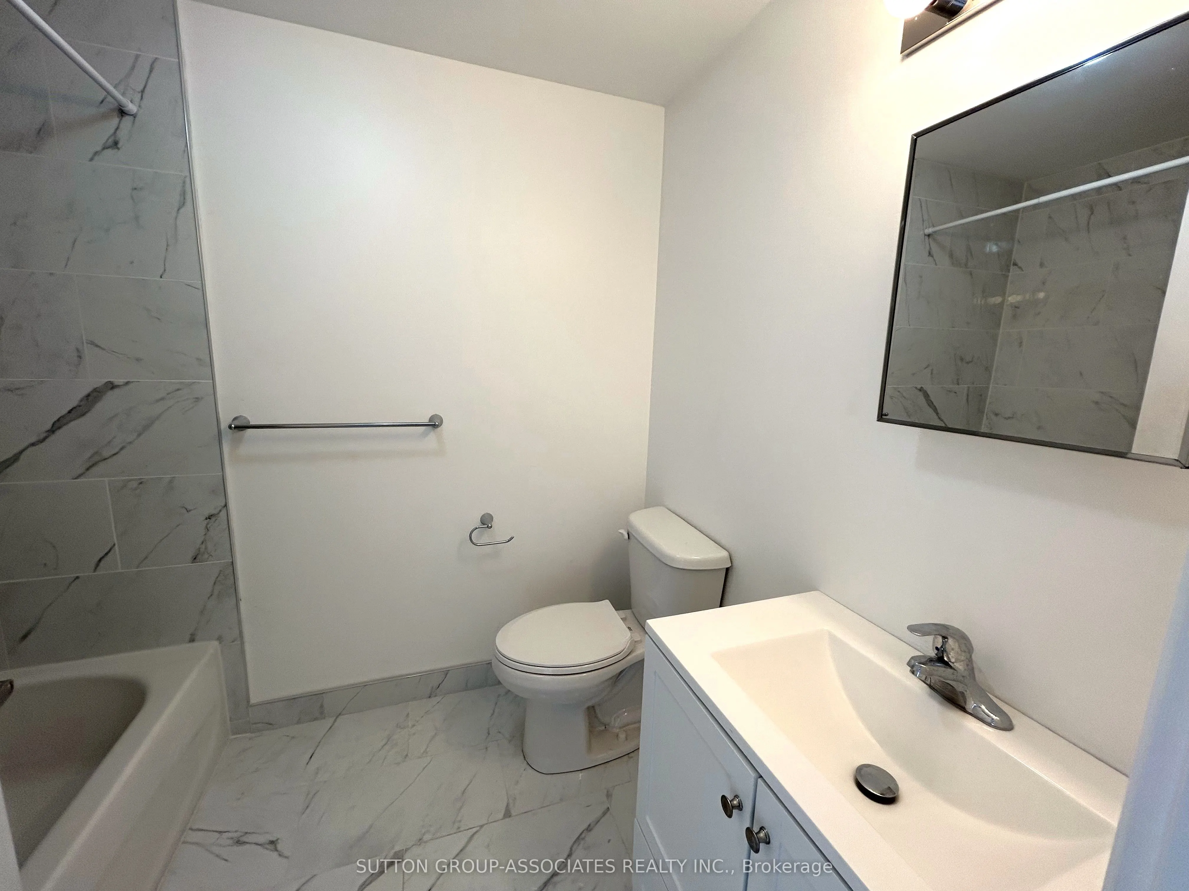 792 College Street #2nd flr