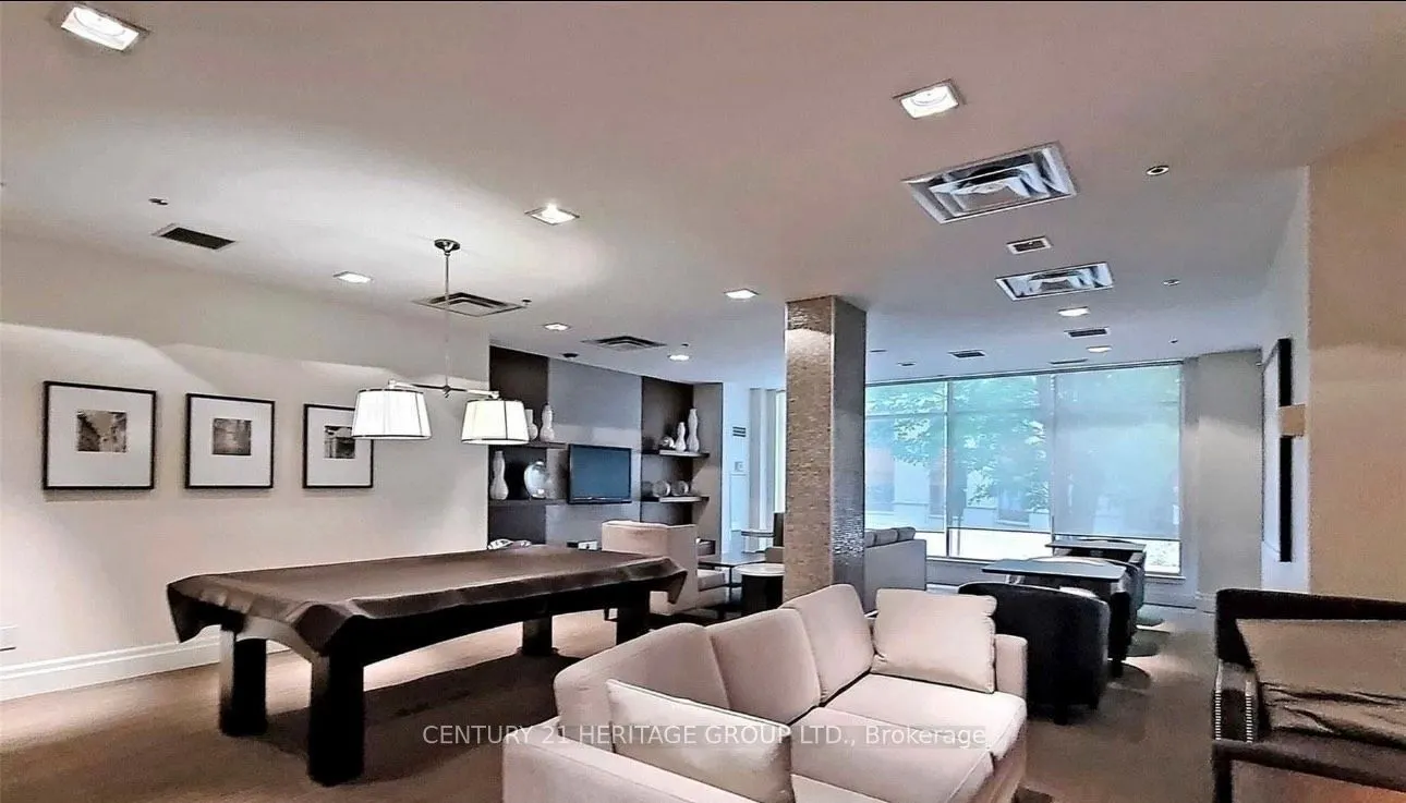 27 Rean Drive #306