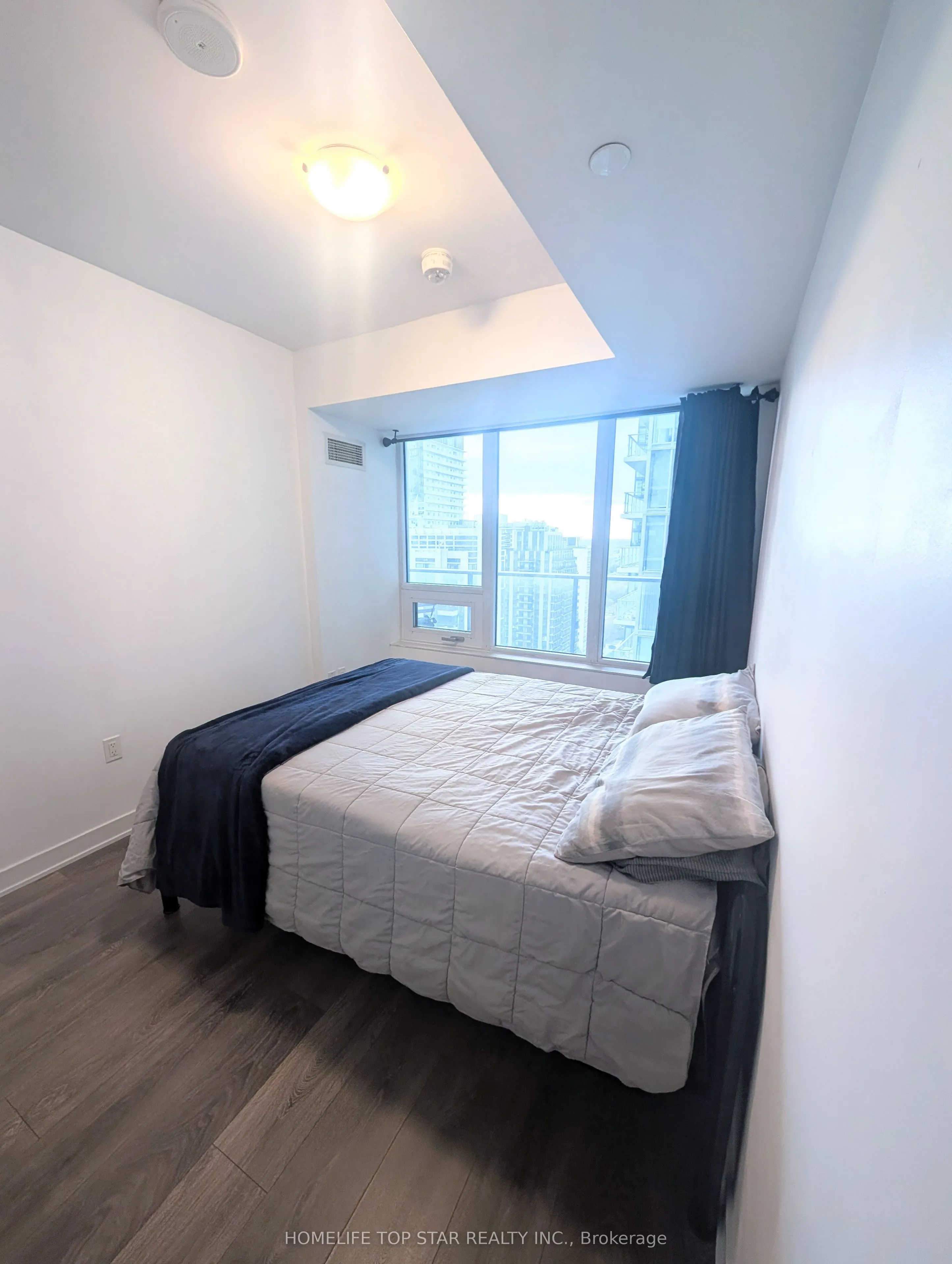 195 Redpath Avenue NW #2313