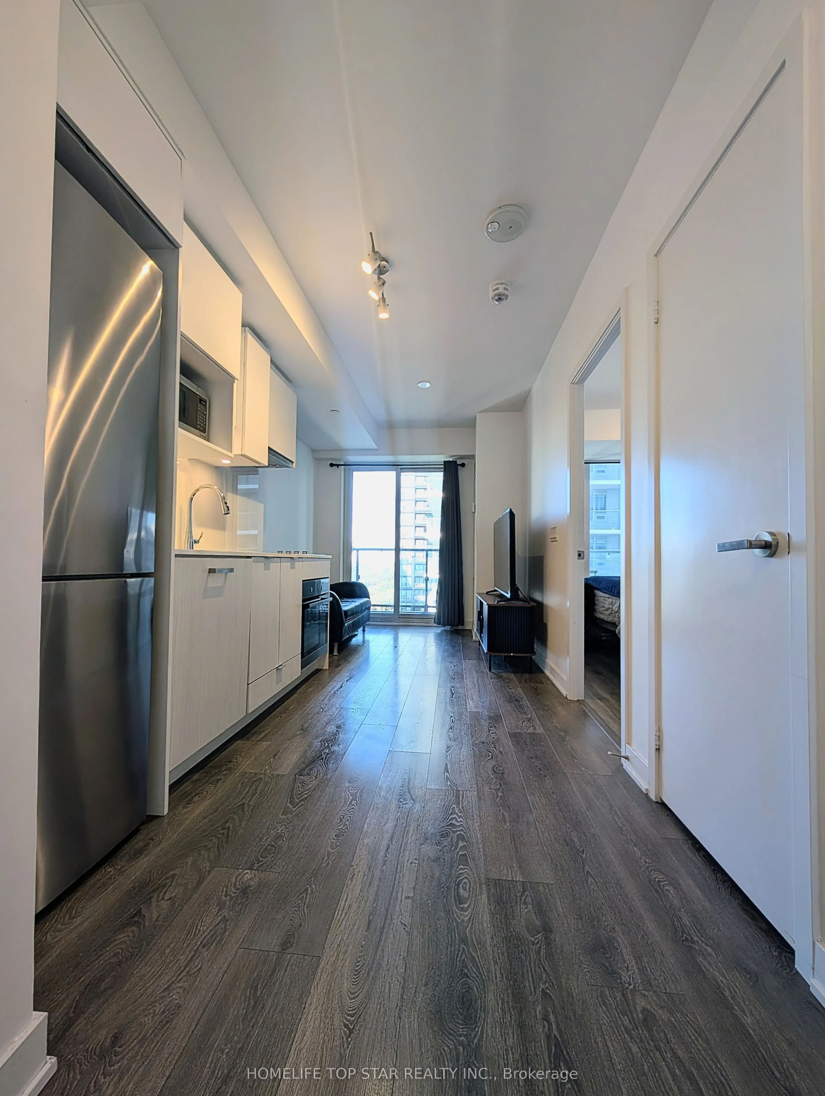 195 Redpath Avenue NW #2313