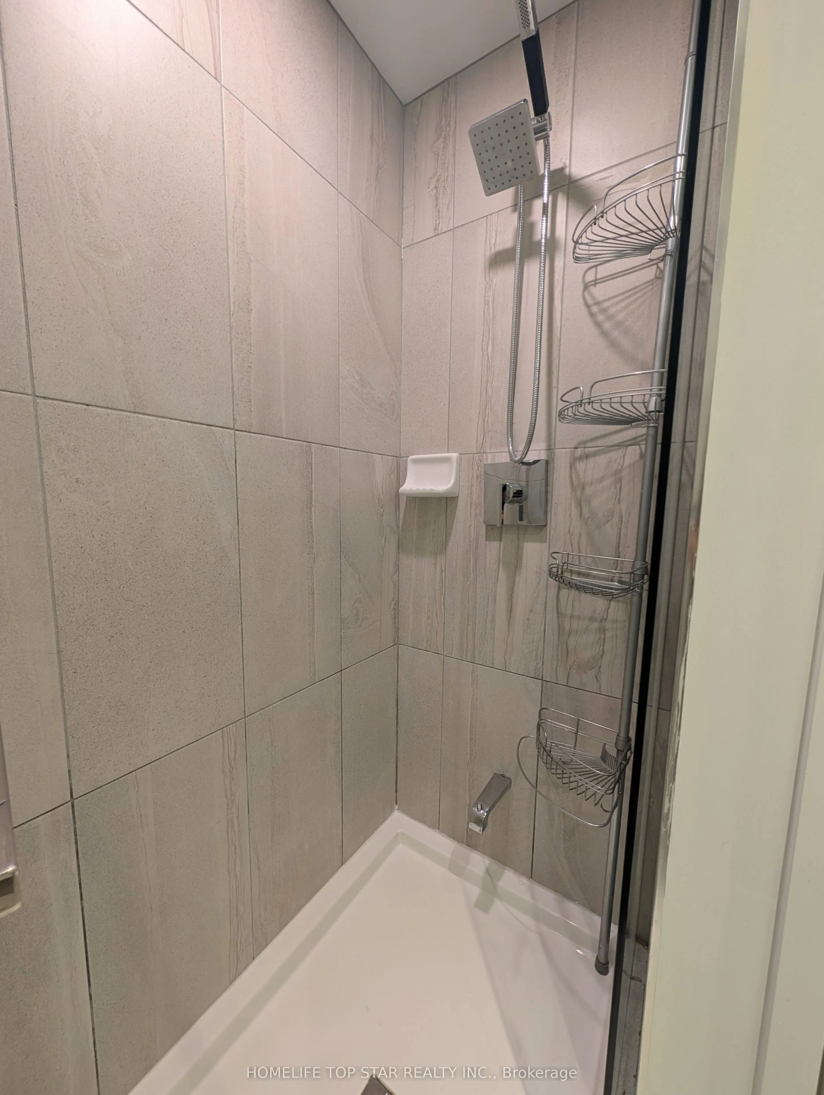 195 Redpath Avenue NW #2313