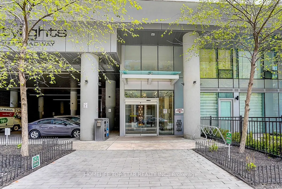 195 Redpath Avenue NW #2313