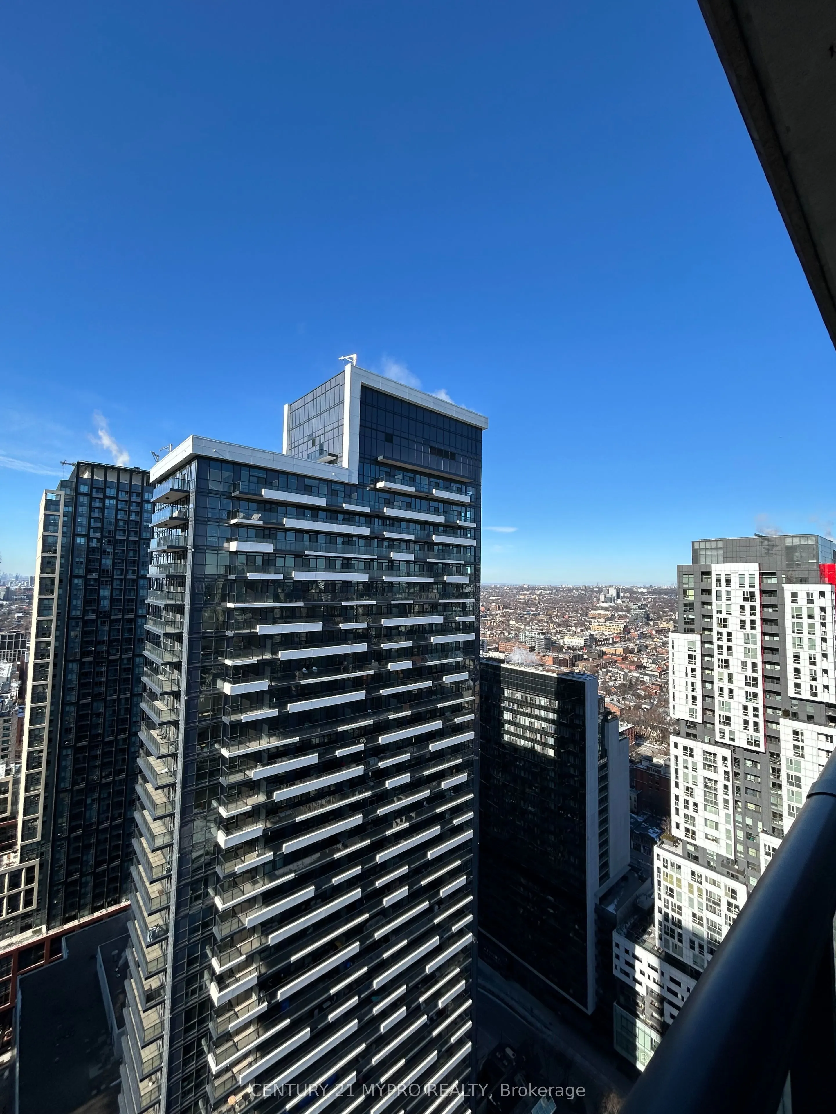 290 Adelaide Street W #3902