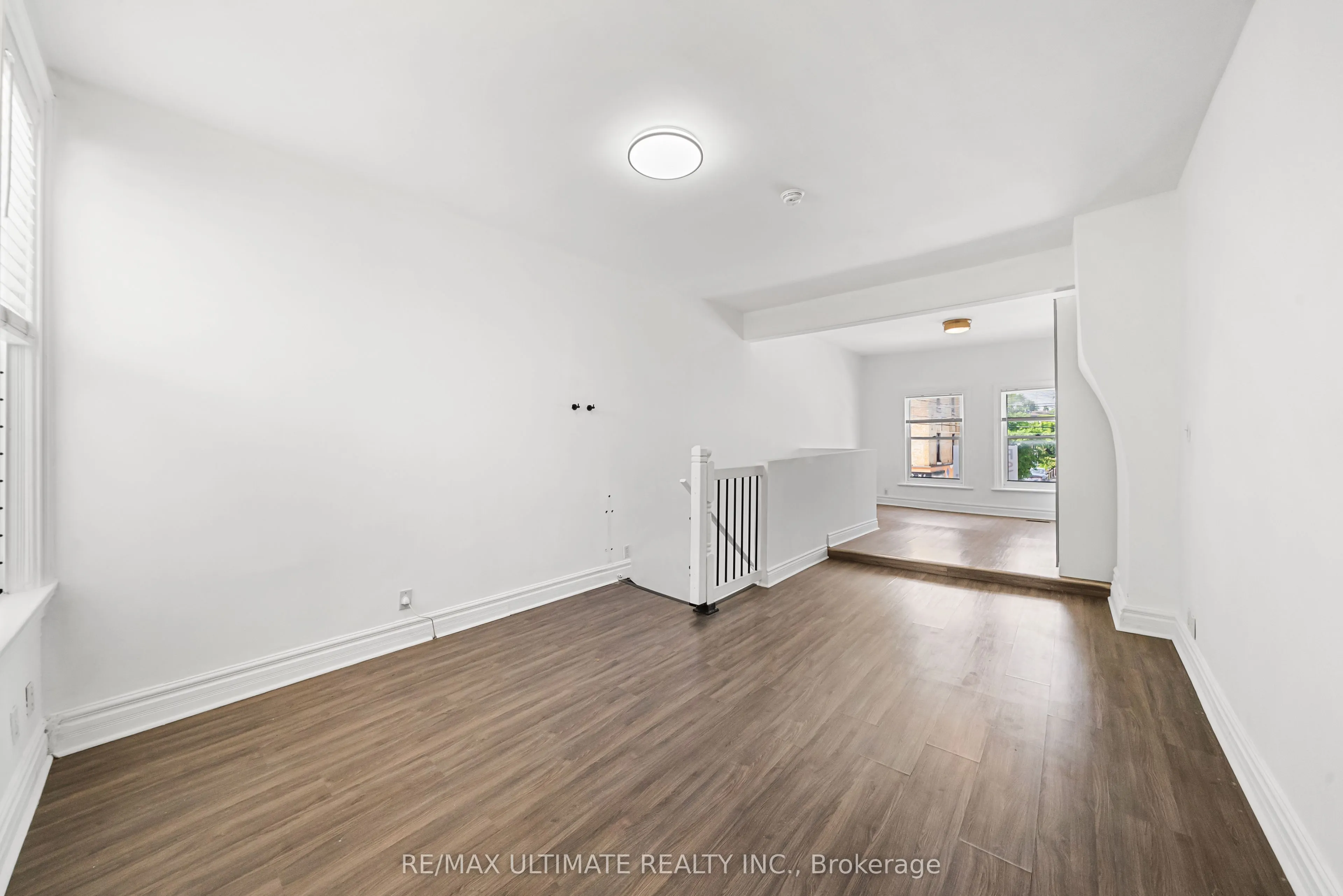831 Queen Street W