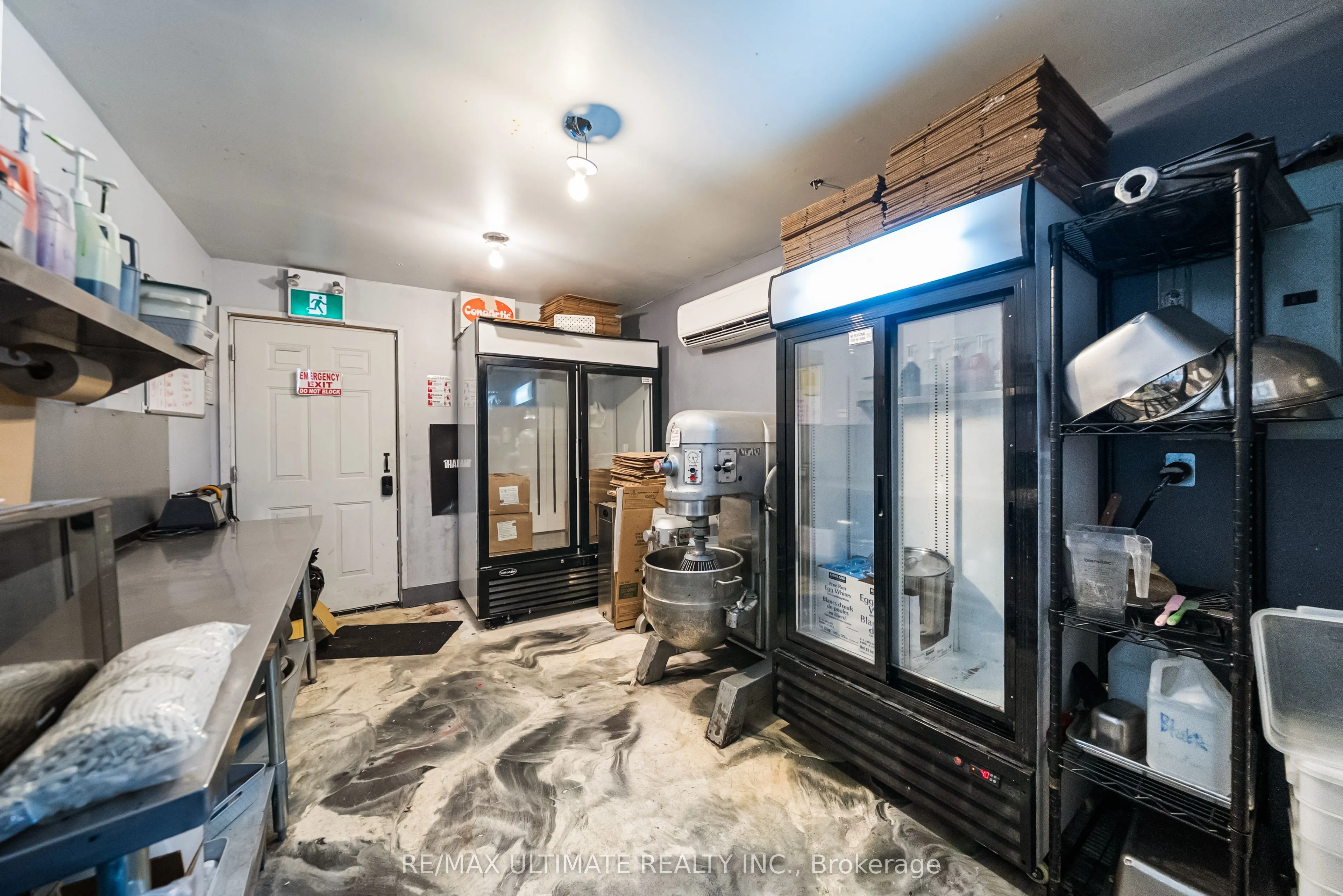 831 Queen Street W