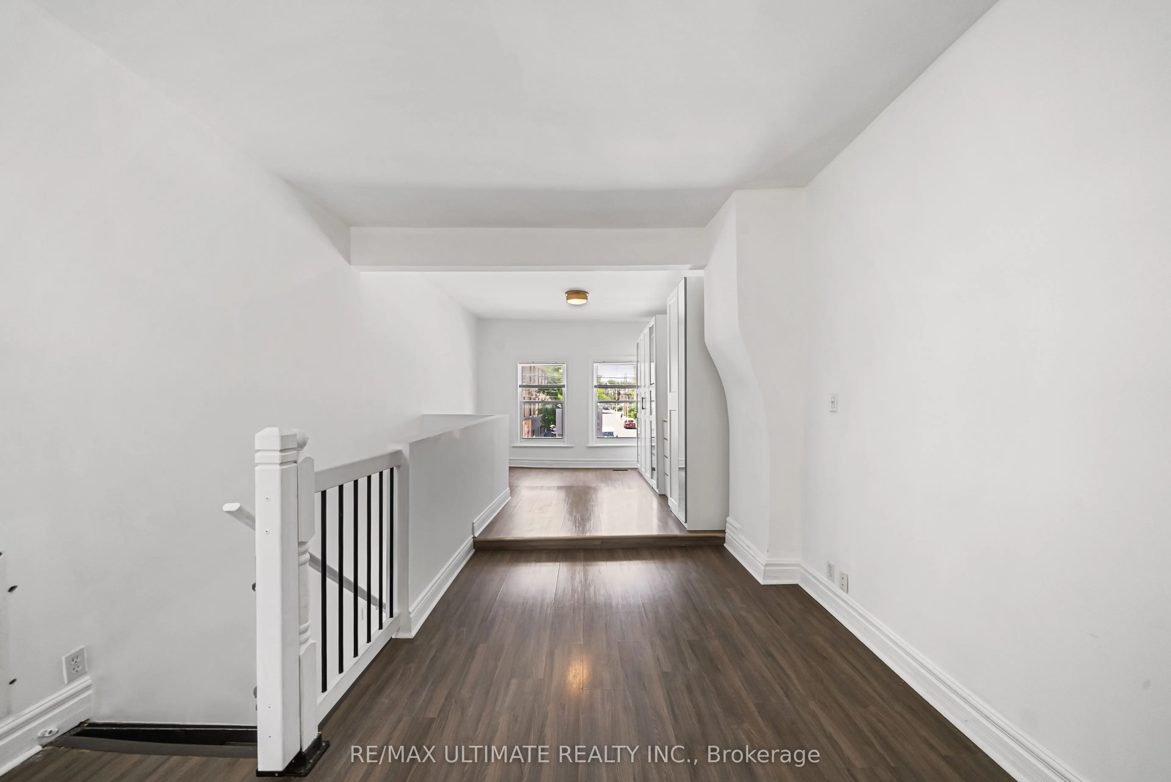 831 Queen Street W