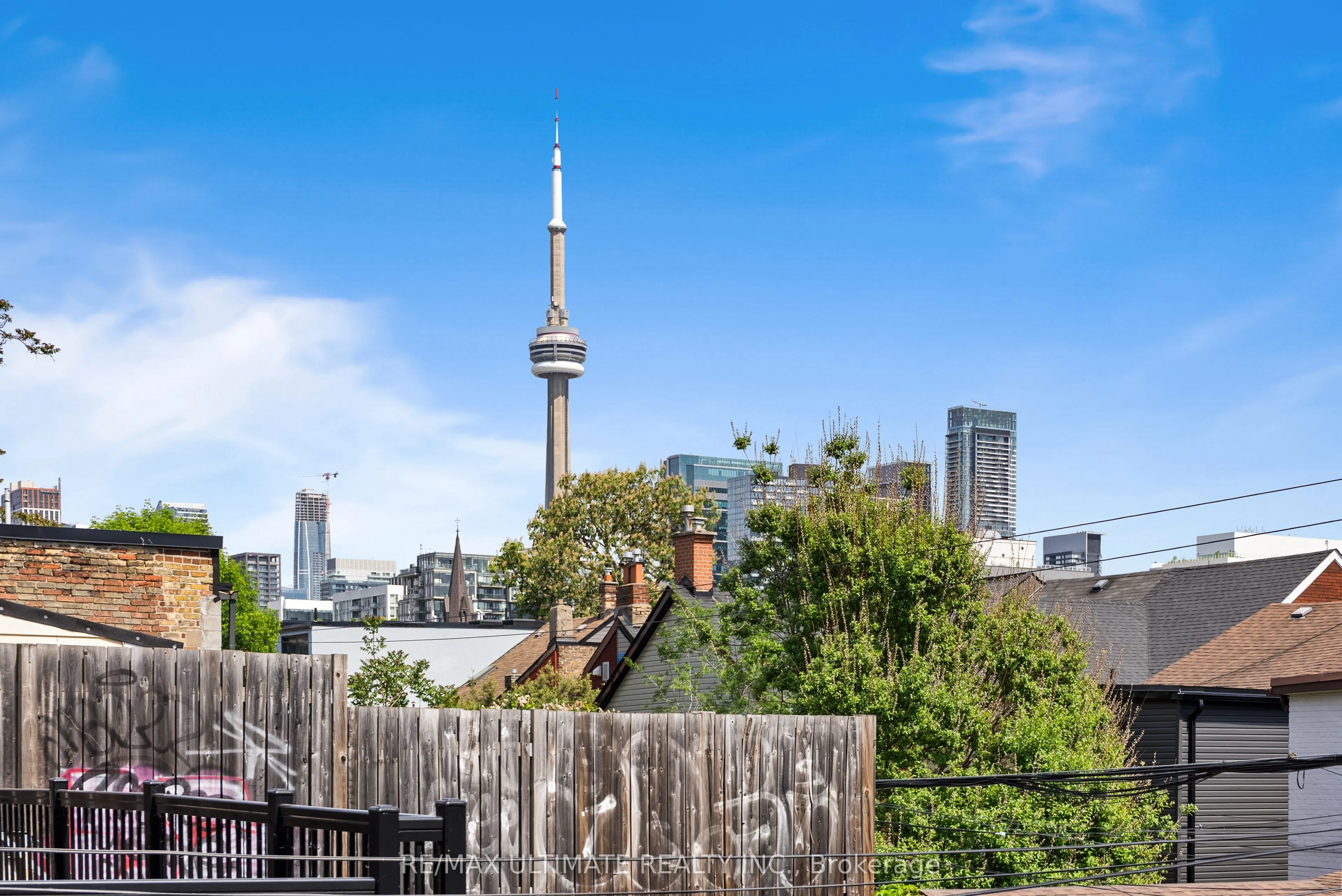 831 Queen Street W