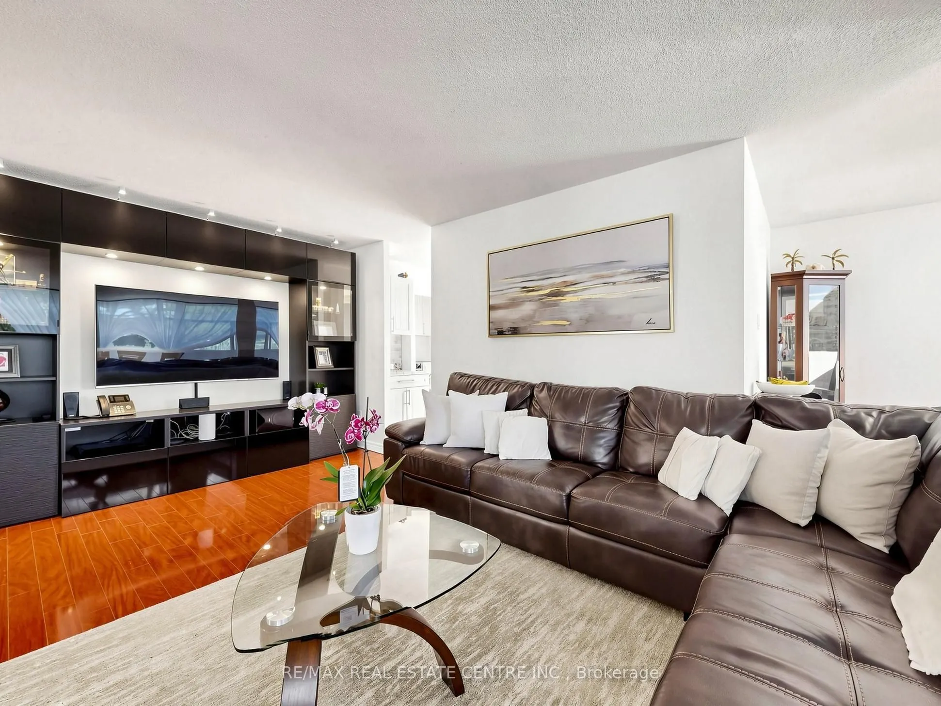 100 Antibes Drive #207