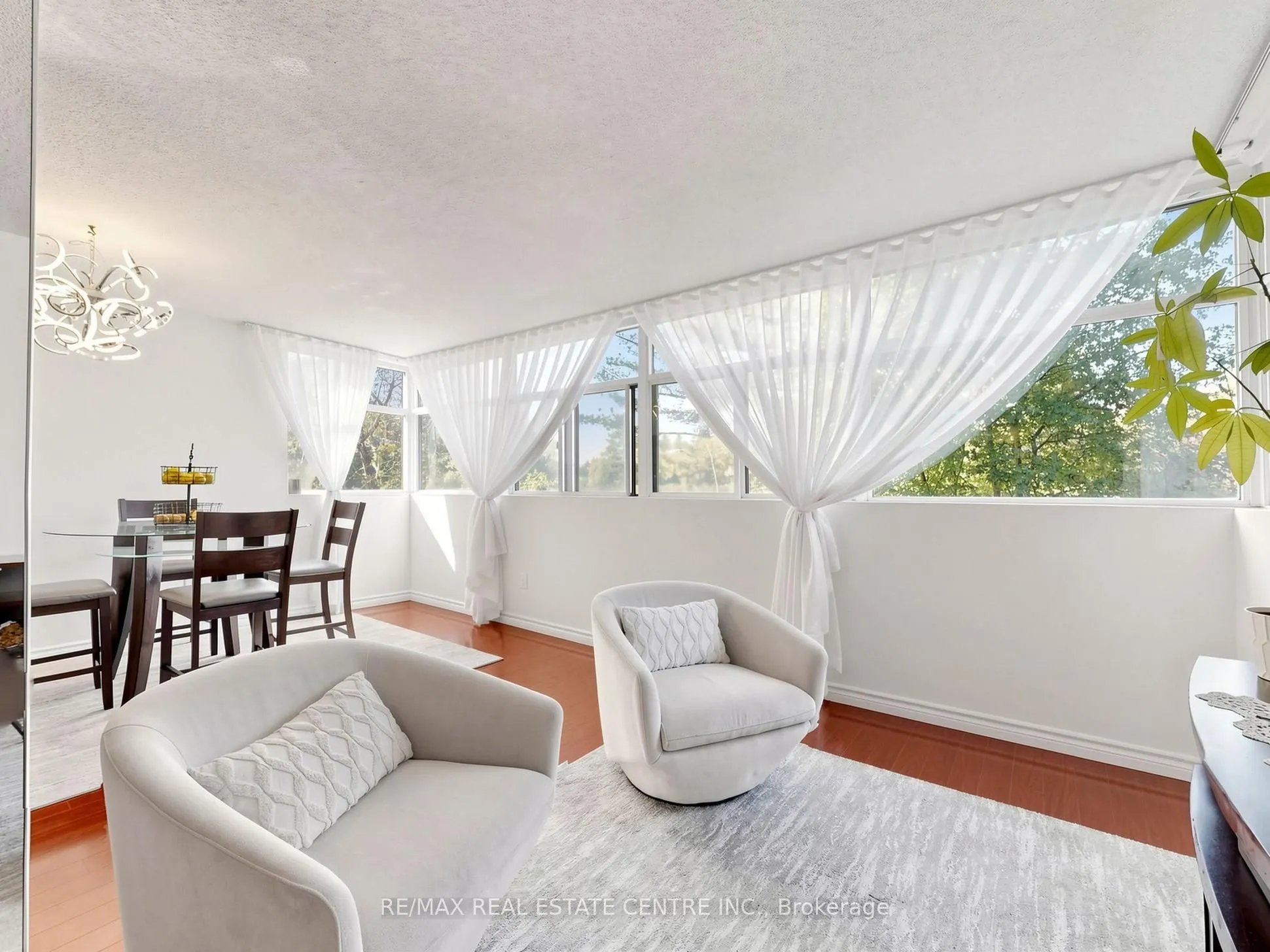 100 Antibes Drive #207