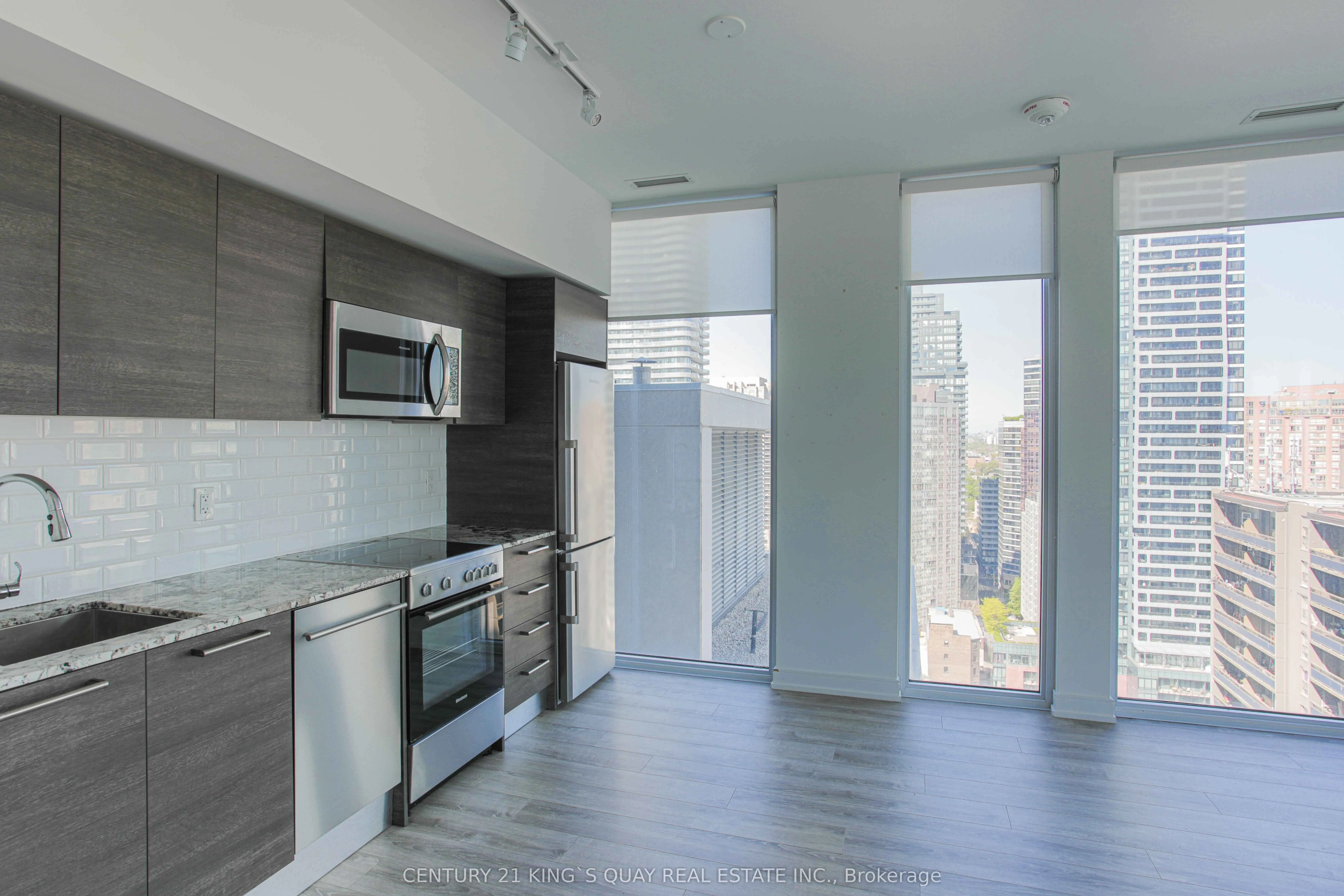 28 Wellesley Street E #2509