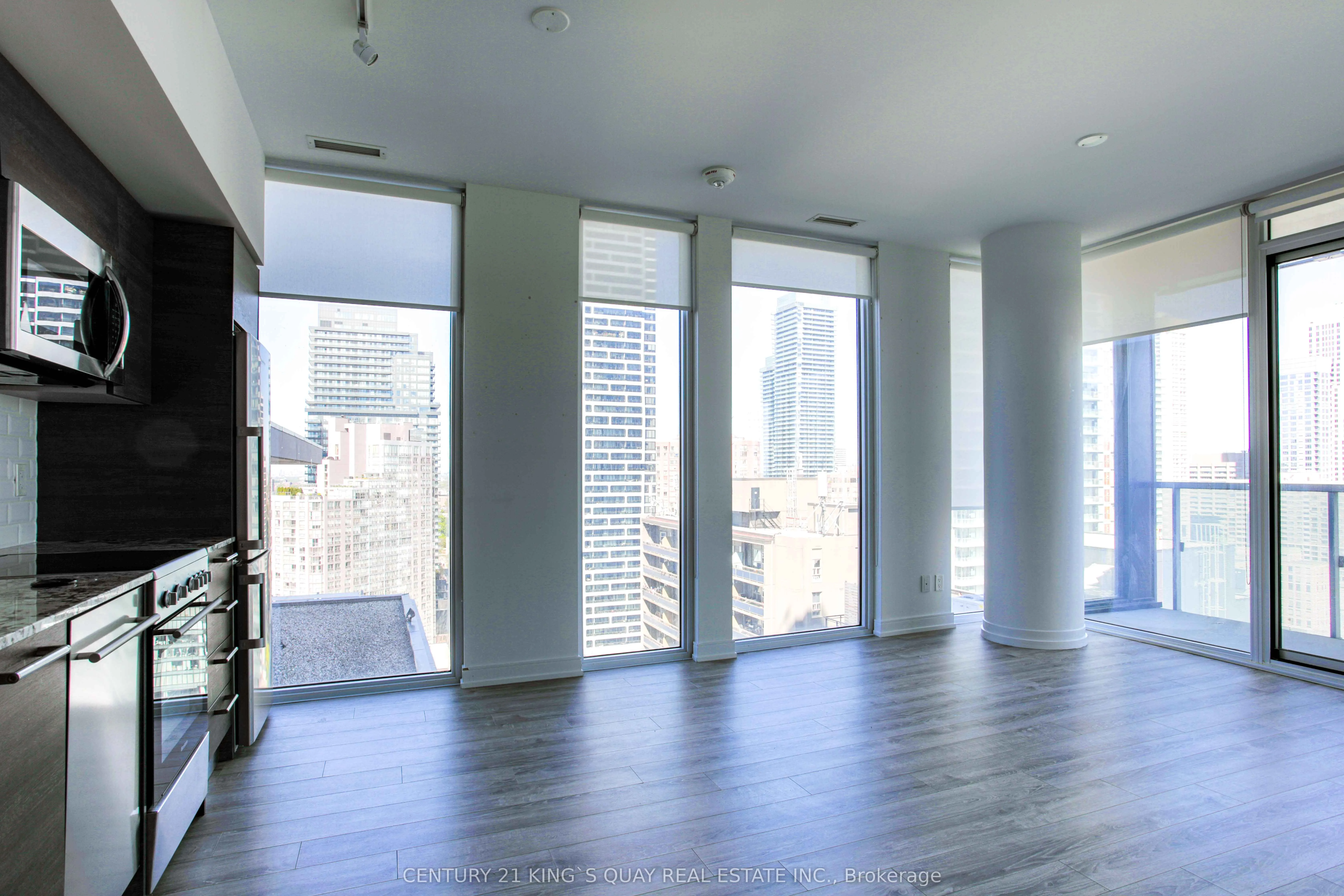 28 Wellesley Street E #2509
