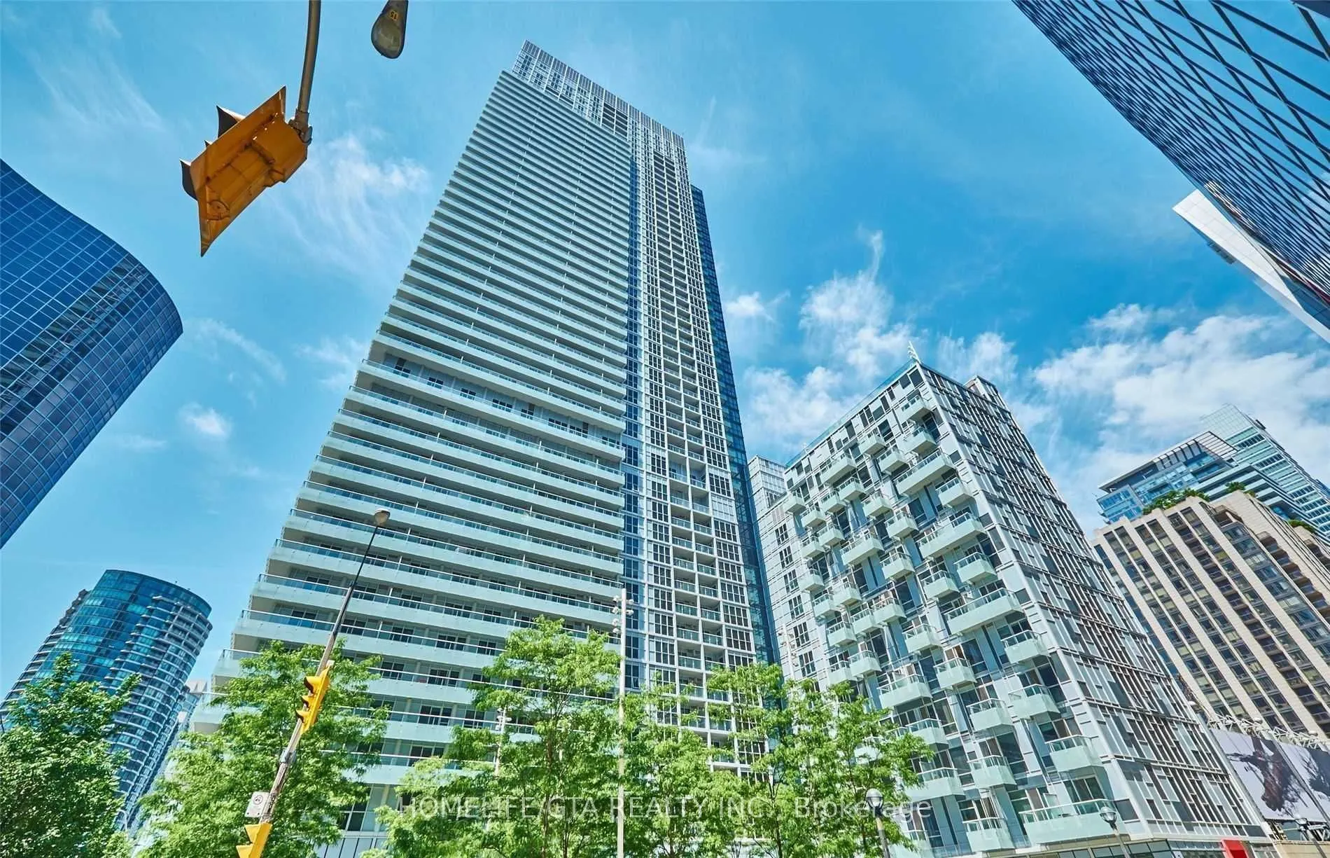 300 Front Street W #2006