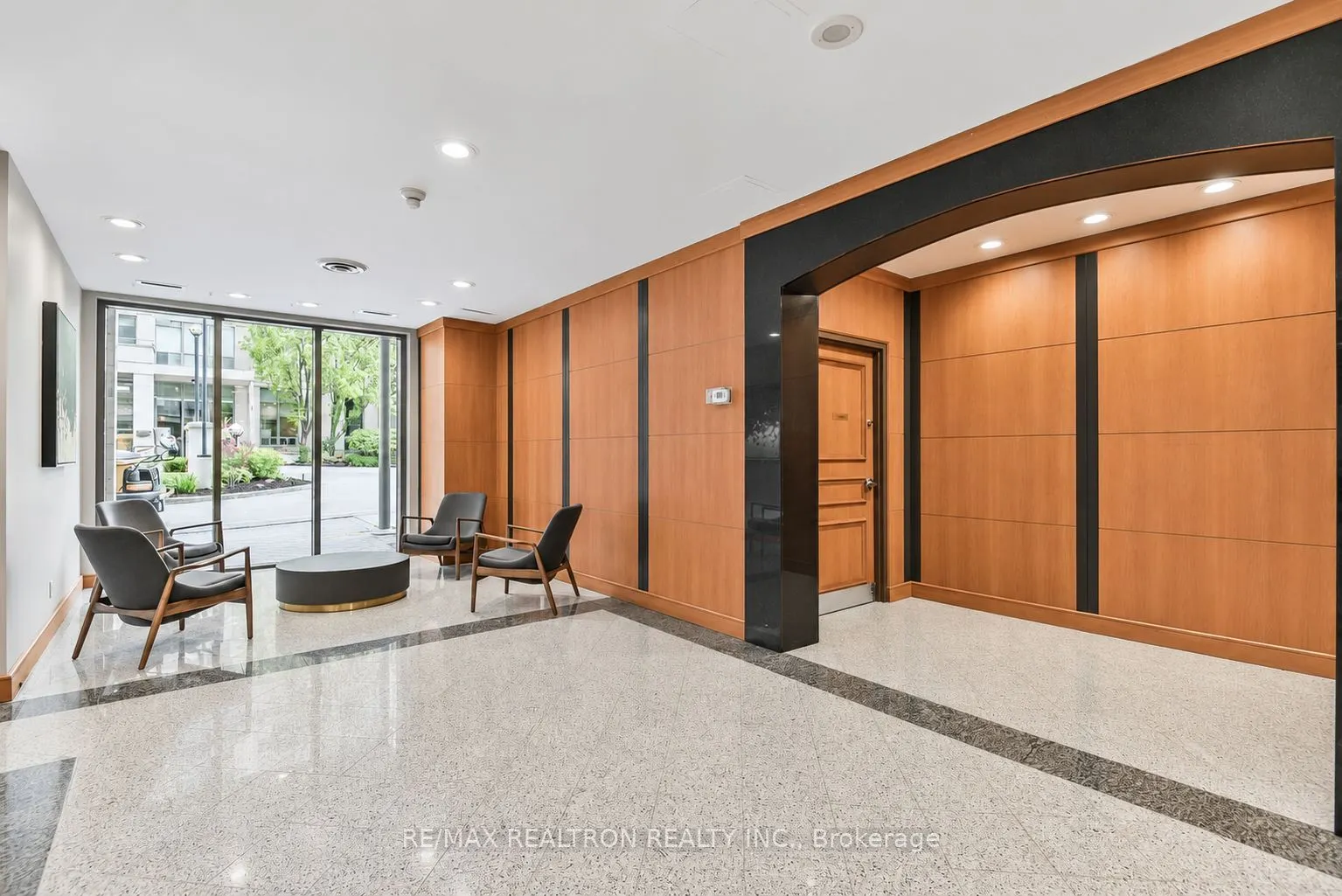 256 Doris Avenue #511