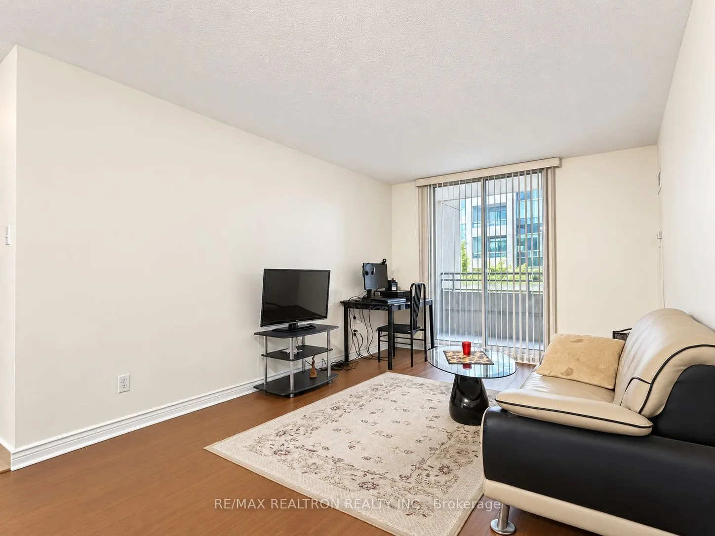 256 Doris Avenue #511