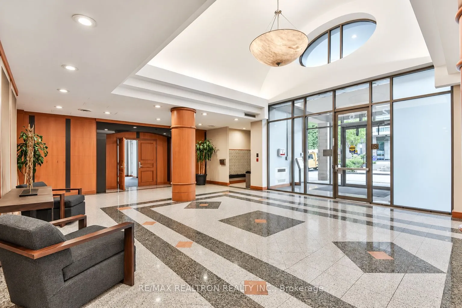 256 Doris Avenue #511