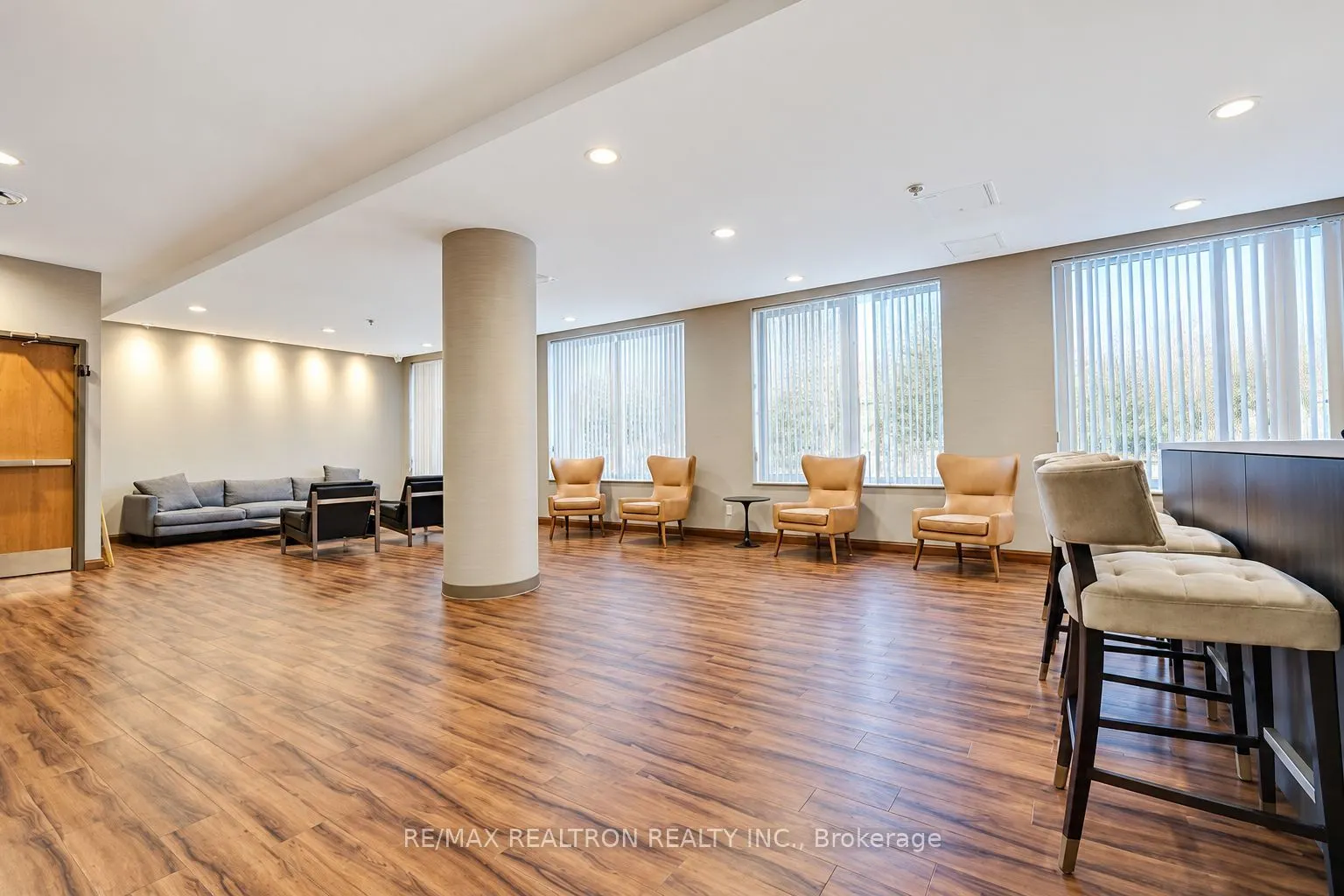 256 Doris Avenue #511