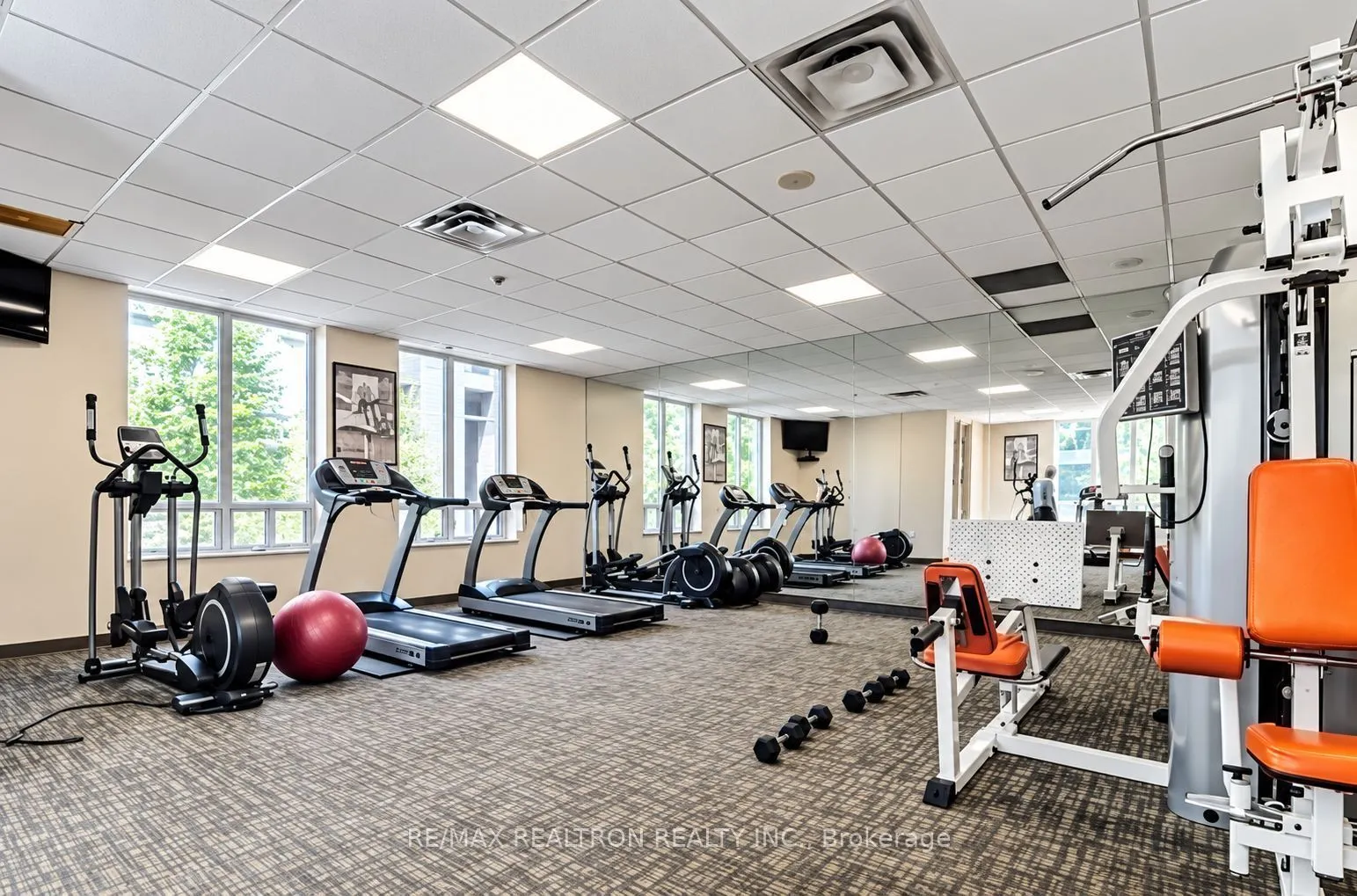 256 Doris Avenue #511