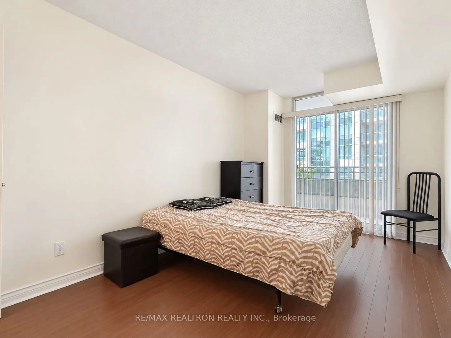 256 Doris Avenue #511