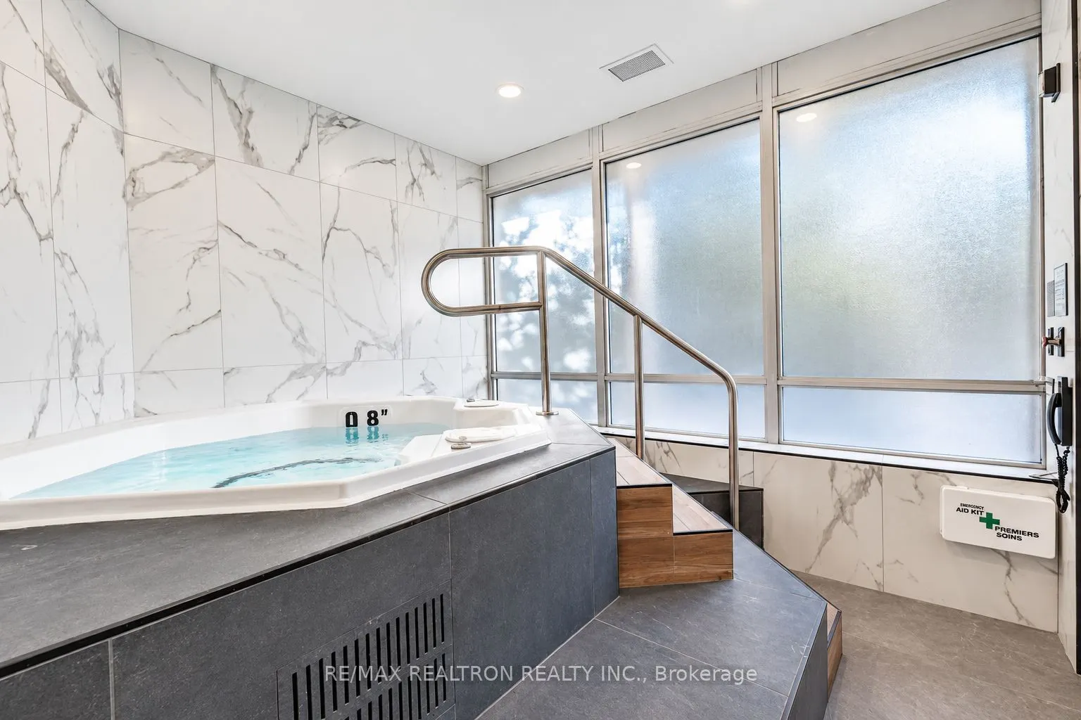 256 Doris Avenue #511