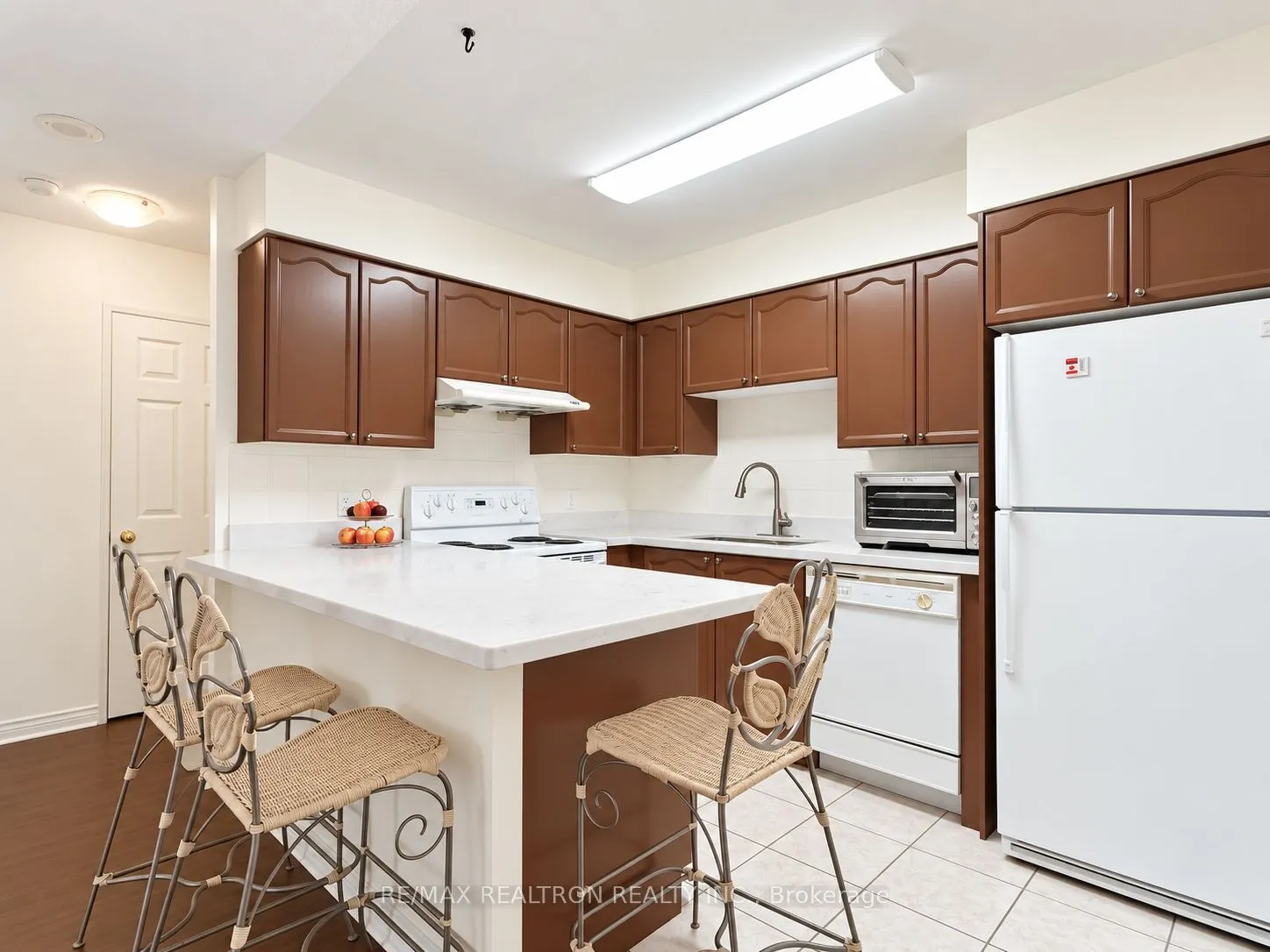 256 Doris Avenue #511