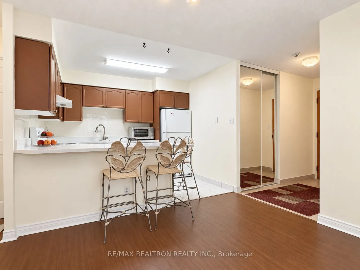 256 Doris Avenue #511