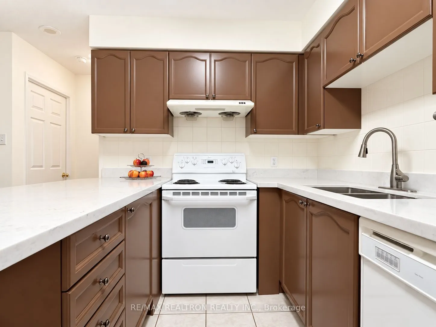 256 Doris Avenue #511