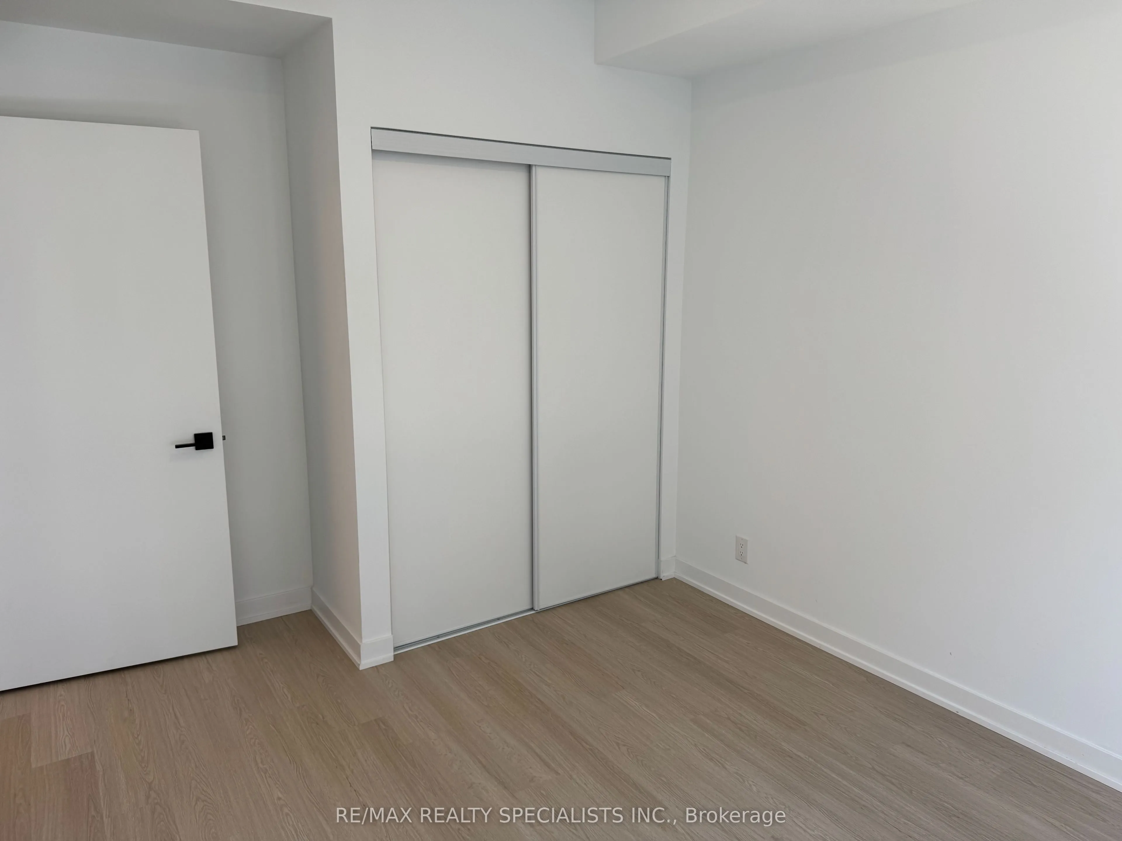 699 SHEPPARD Avenue E #311