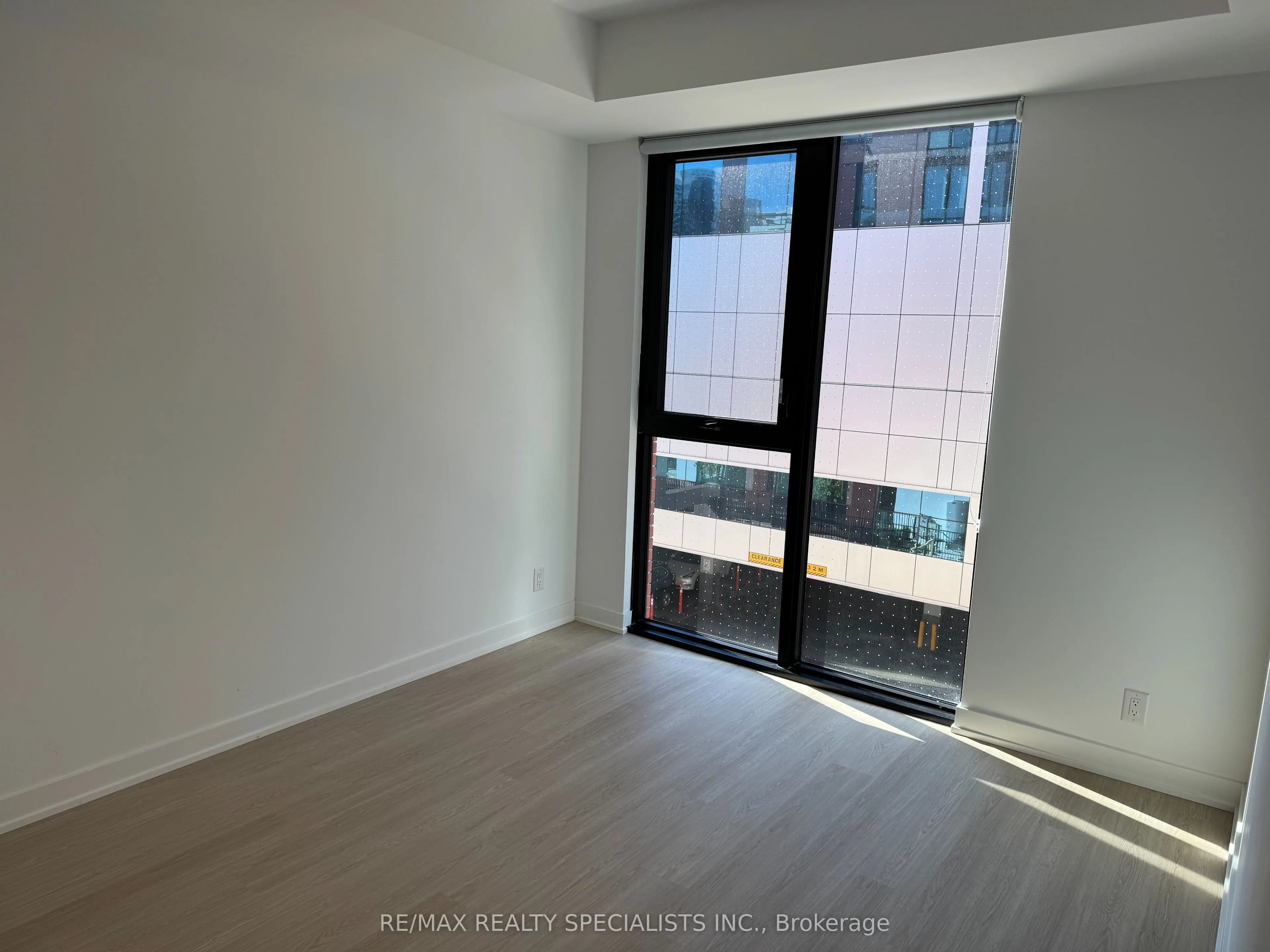 699 SHEPPARD Avenue E #311