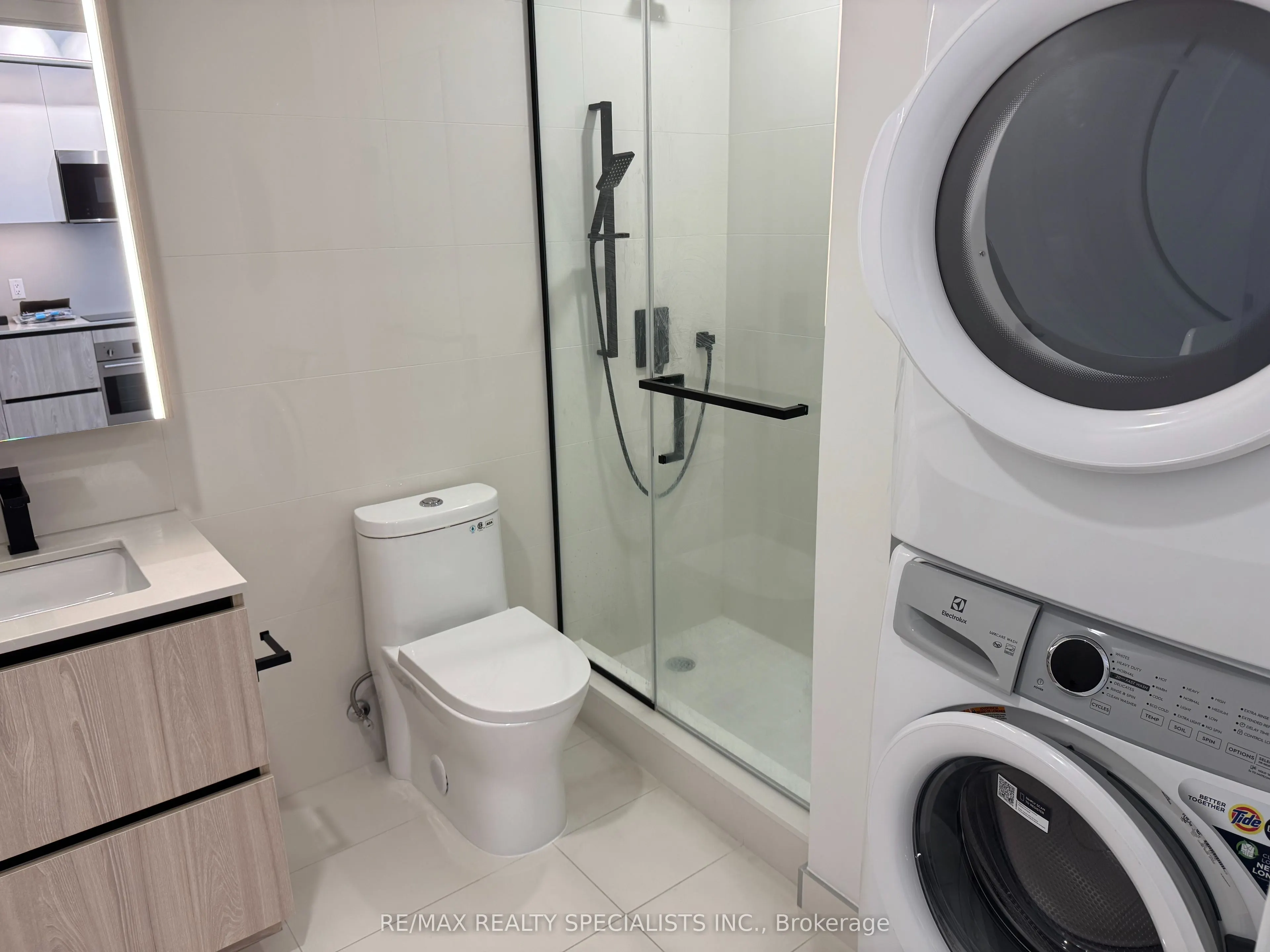 699 SHEPPARD Avenue E #311