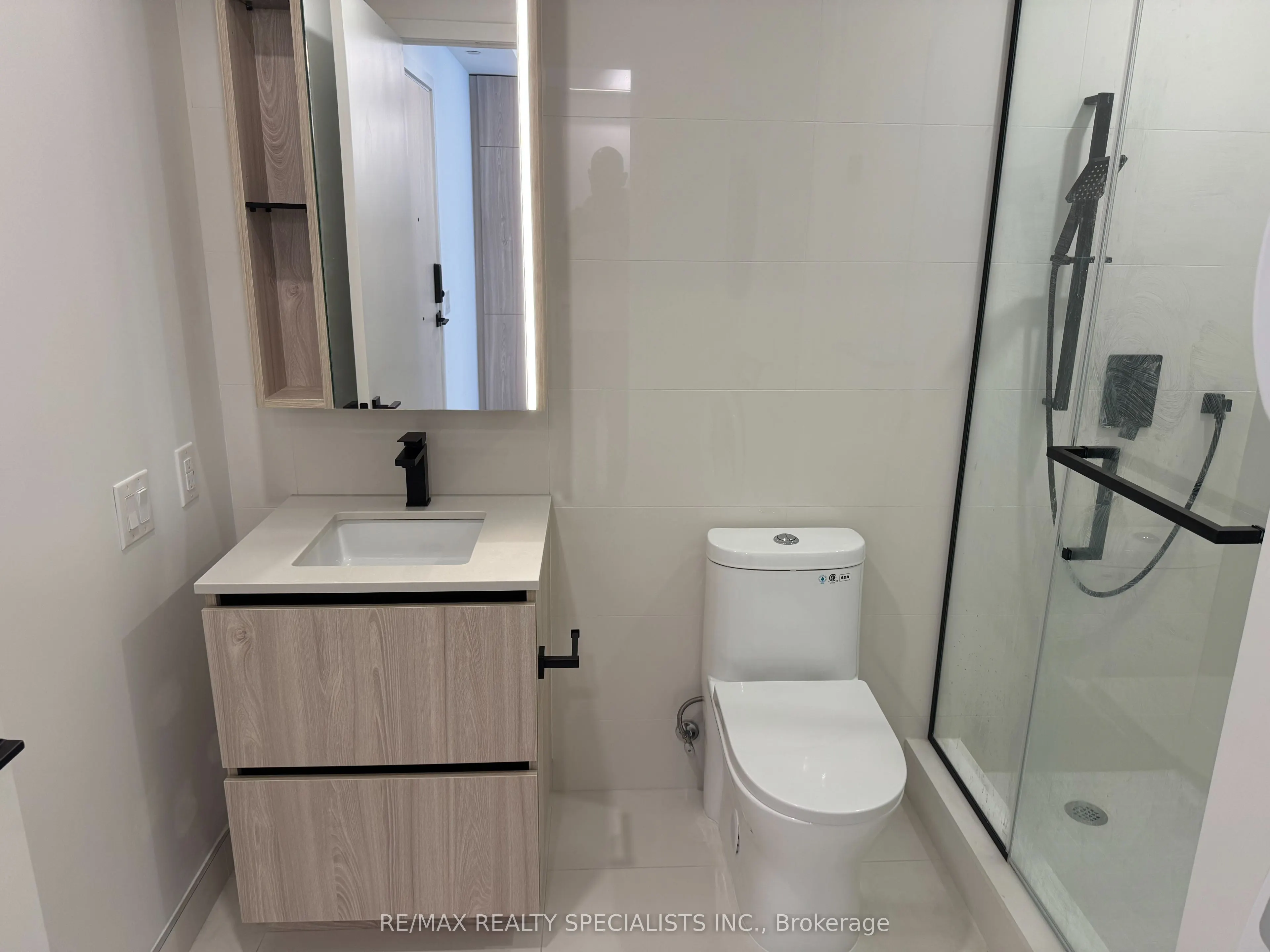 699 SHEPPARD Avenue E #311