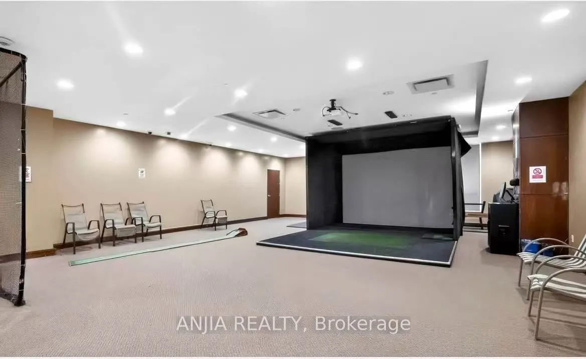 5 Northtown Way #903