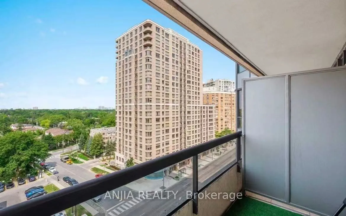5 Northtown Way #903