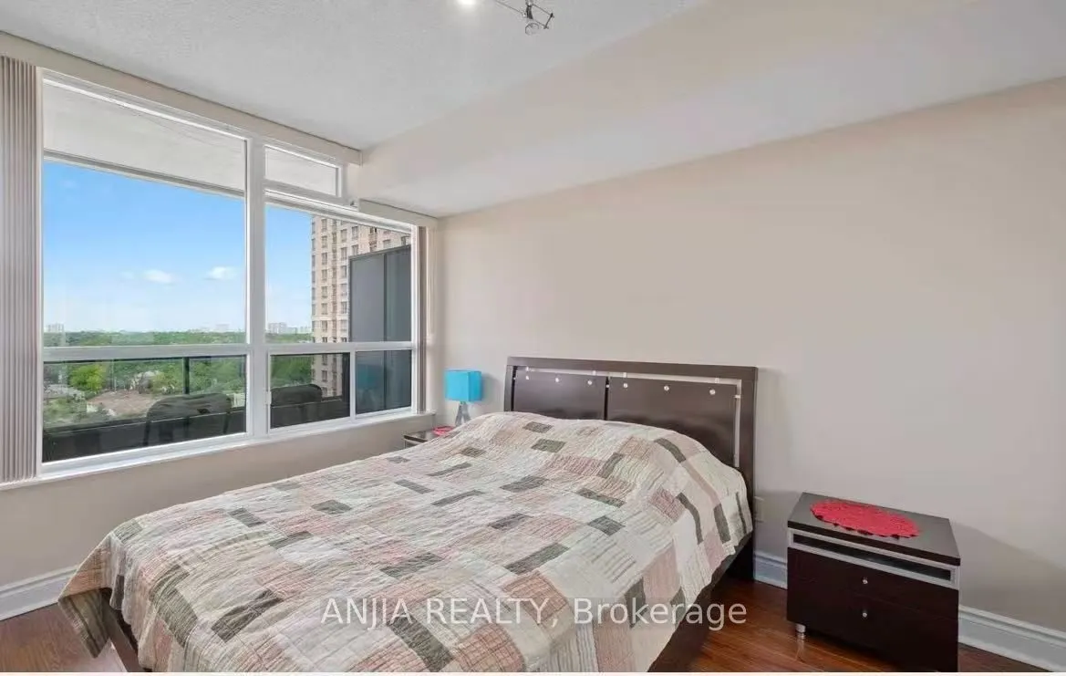 5 Northtown Way #903